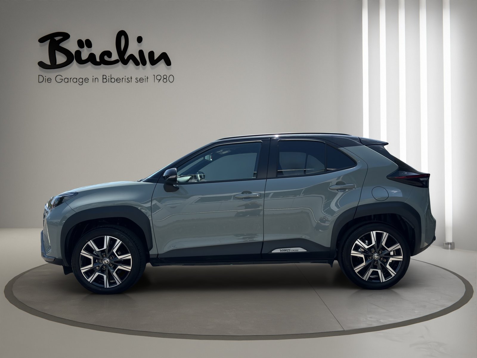 TOYOTA Yaris Cross 1.5 VVT-i HSD Premium e-CVT, Voll-Hybrid Benzin/Elektro, Neuwagen, Automatik - 4