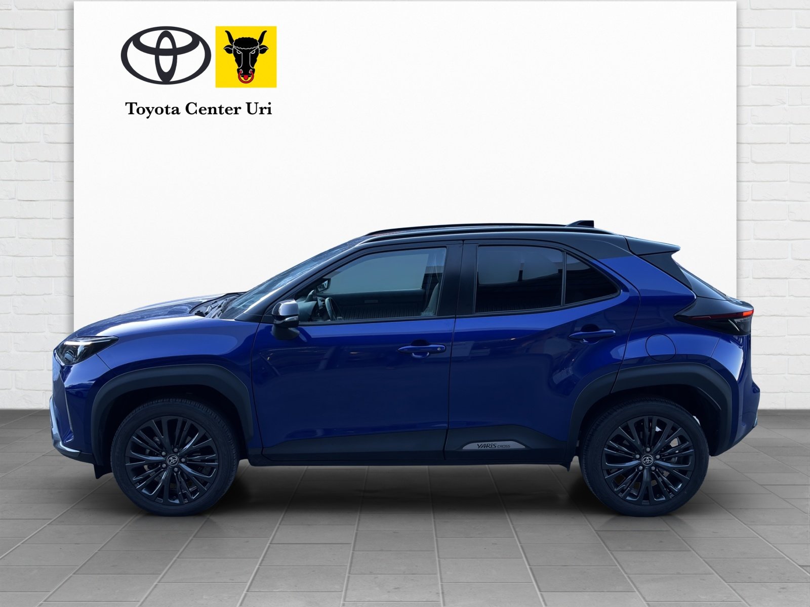 TOYOTA Yaris Cross 1.5 Adventure e-CVT AWDi, Full-Hybrid Petrol/Electric, Second hand / Used, Automatic - 2