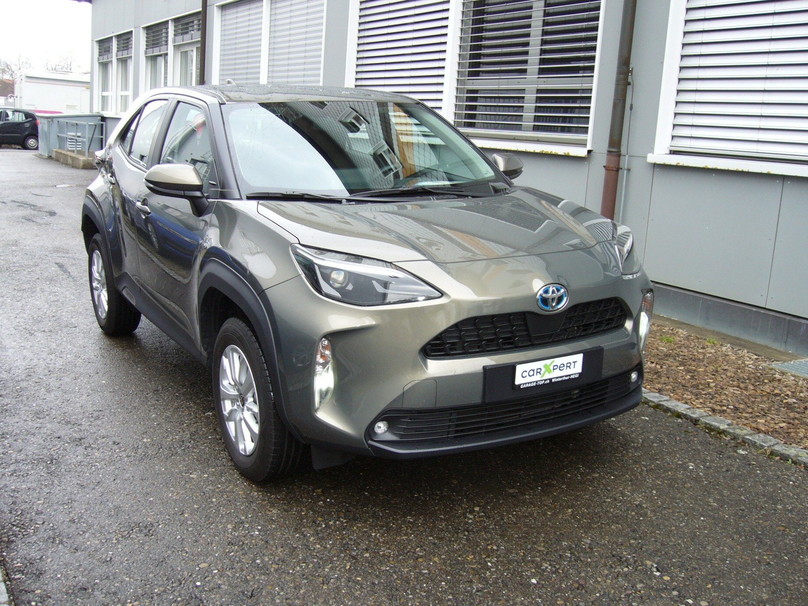 TOYOTA Yaris Cross 1.5 Comfort e-CVT AWDi Voll-Hybrid