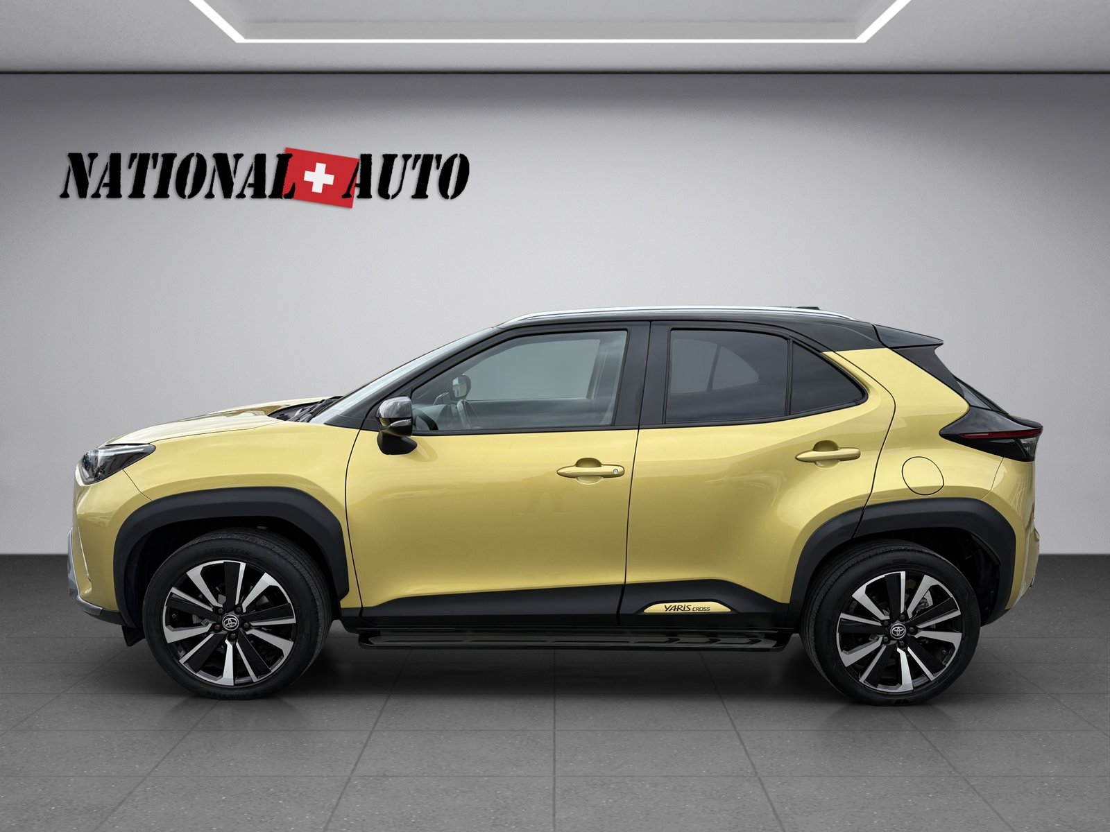 TOYOTA Yaris Cross 1.5 Premiere Edition e-CVT AWDi, Voll-Hybrid Benzin/Elektro, Occasion / Gebraucht, Automatik - 3