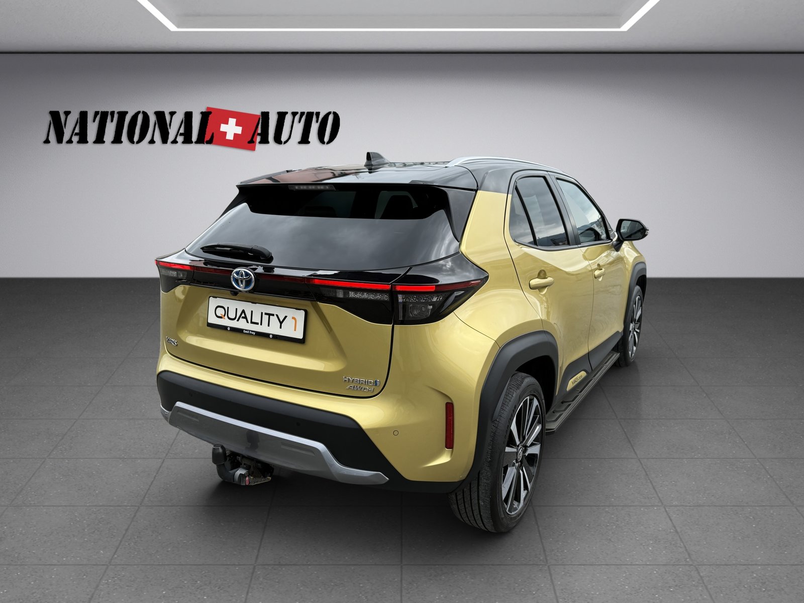 TOYOTA Yaris Cross 1.5 Premiere Edition e-CVT AWDi, Voll-Hybrid Benzin/Elektro, Occasion / Gebraucht, Automatik - 5