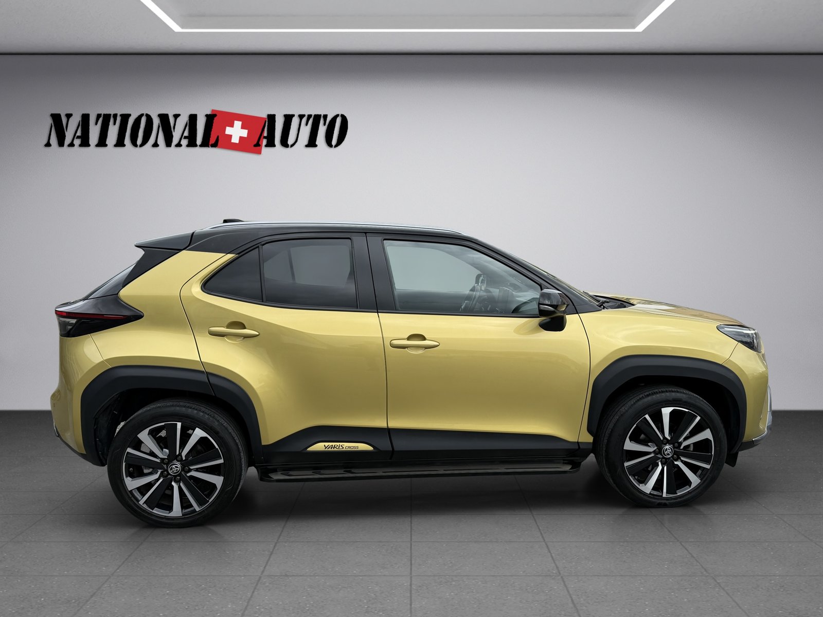TOYOTA Yaris Cross 1.5 Premiere Edition e-CVT AWDi, Voll-Hybrid Benzin/Elektro, Occasion / Gebraucht, Automatik - 6