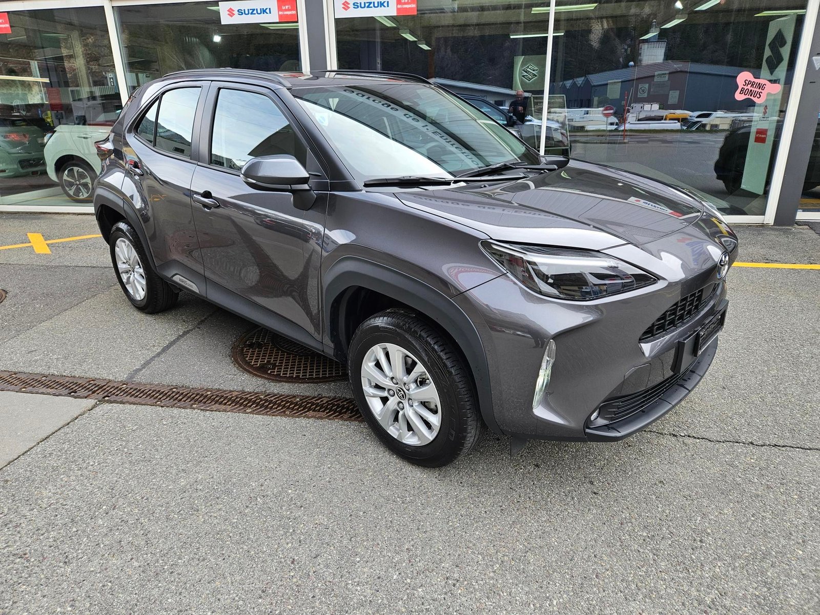 TOYOTA Yaris Cross 1.5 Comfort e-CVT AWDi, Hybride Integrale Benzina/Elettrica, Occasioni / Usate, Automatico - 2