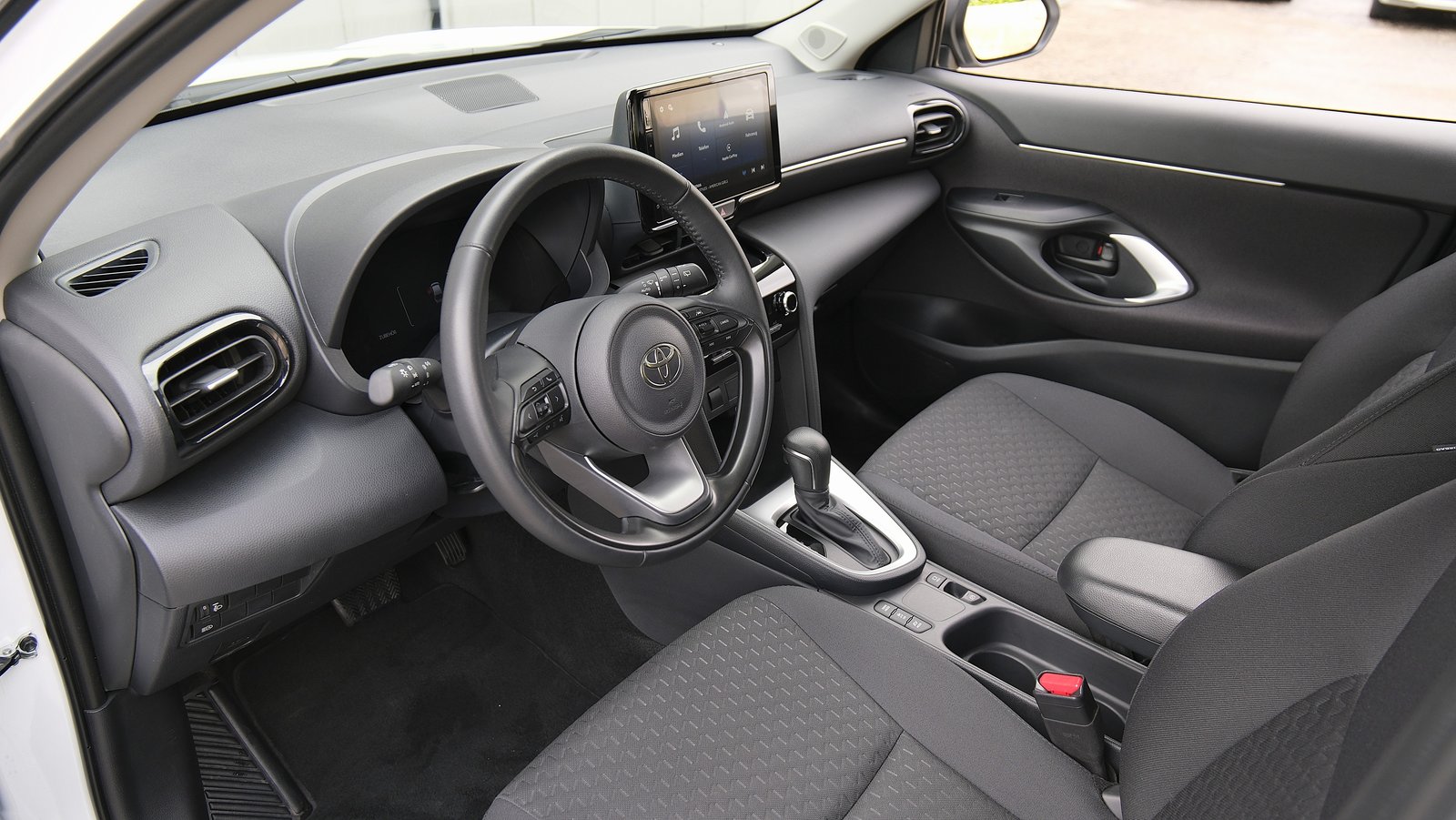 TOYOTA Yaris Cross 1.5 Trend e-CVT, Hybride Integrale Benzina/Elettrica, Occasioni / Usate, Automatico - 3