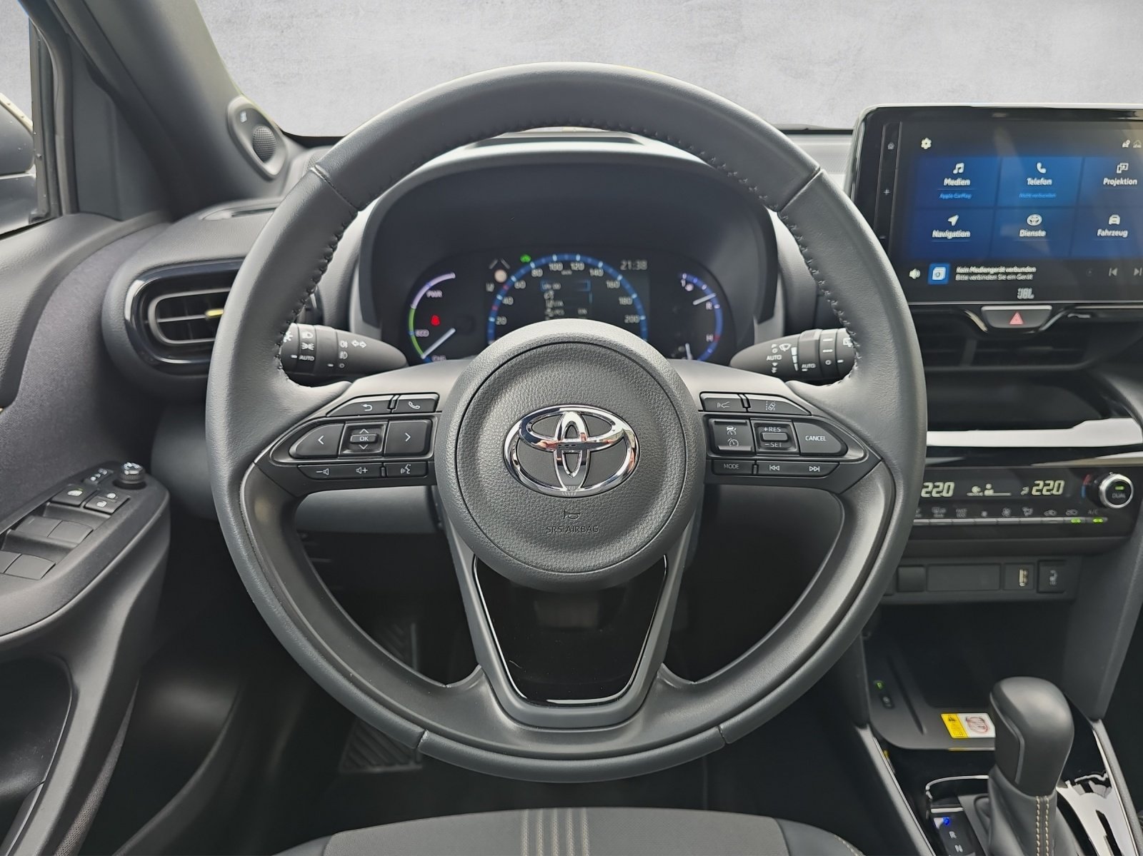 TOYOTA Yaris Cross 1.5 e-CVT Adventure TRAIL, Full-Hybrid Petrol/Electric, Second hand / Used, Automatic - 7
