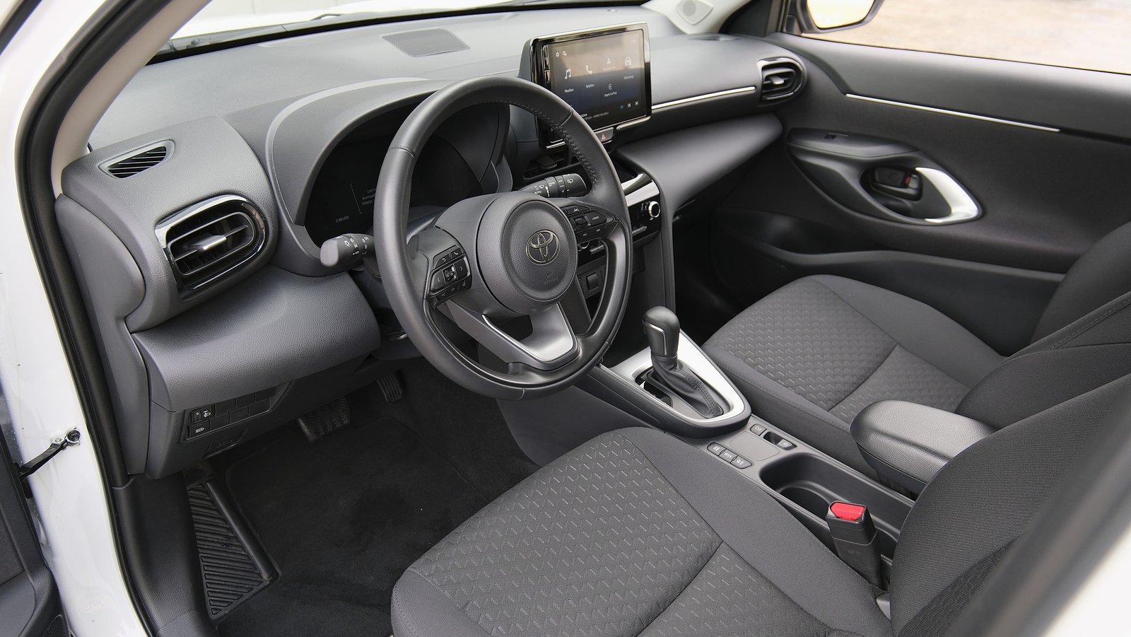TOYOTA Yaris Cross 1.5 Trend e-CVT, Hybride Integrale Benzina/Elettrica, Occasioni / Usate, Automatico - 3