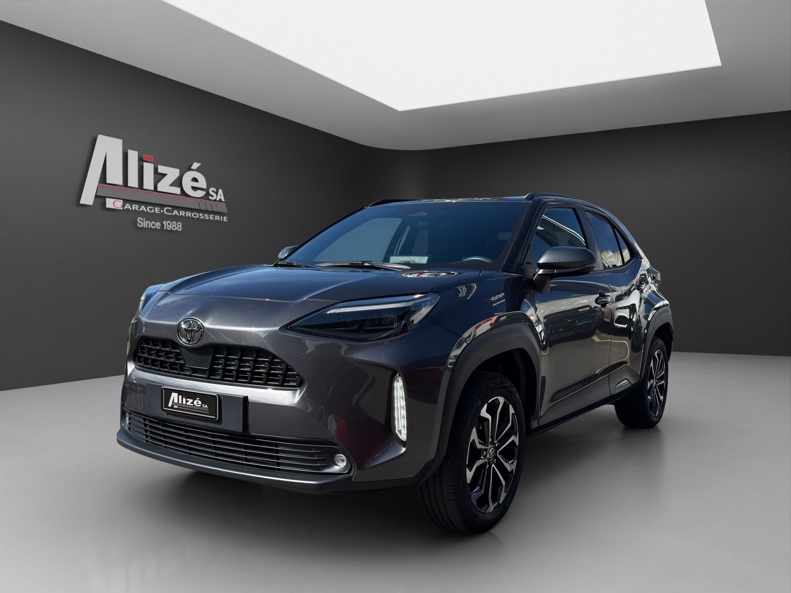 TOYOTA Yaris Cross 1.5 Trend AWDi e-CVT, Full-Hybrid Petrol/Electric, Second hand / Used, Automatic - 3