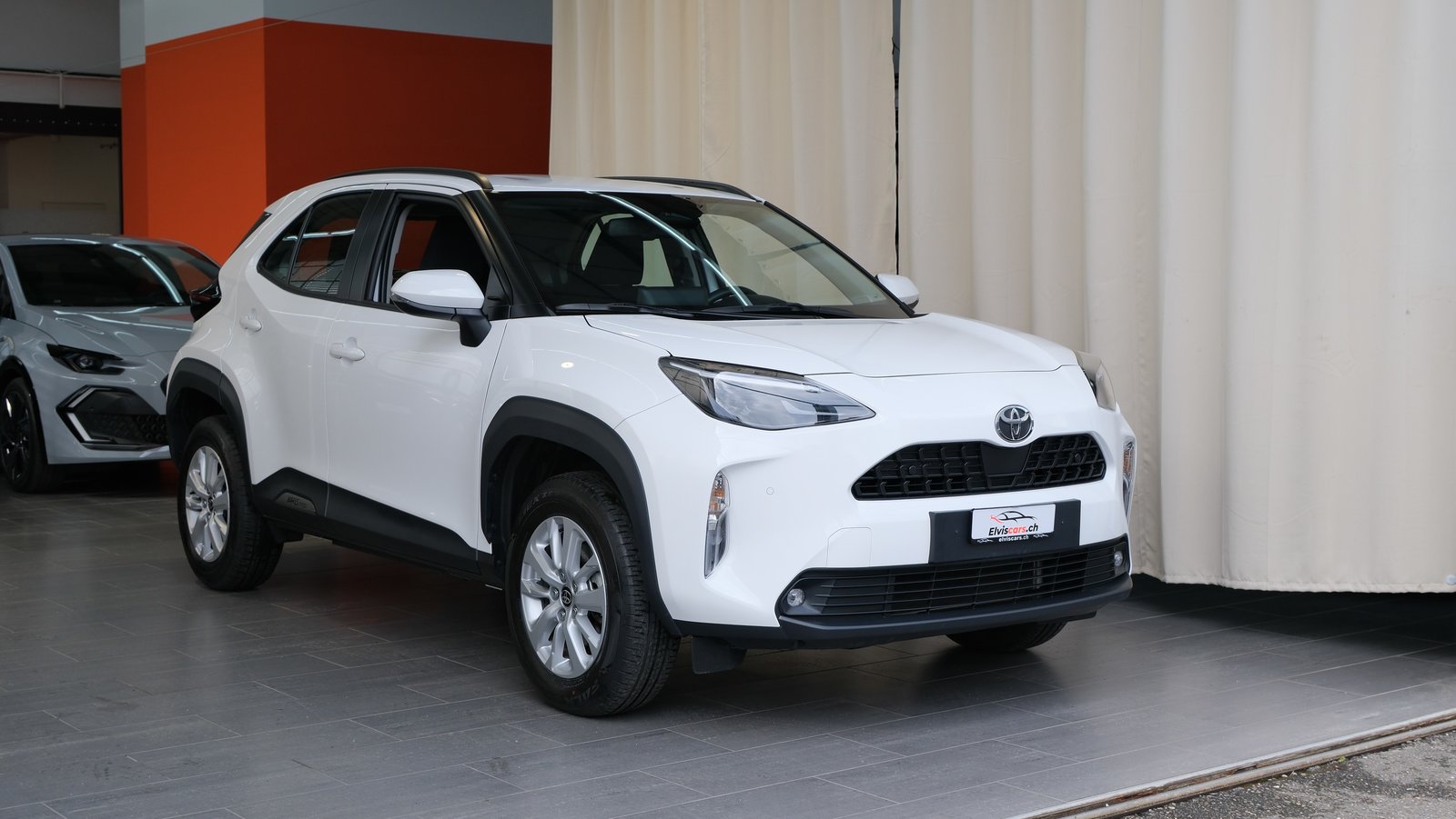 TOYOTA Yaris Cross 1.5 Trend e-CVT, Full-Hybrid Petrol/Electric, Second hand / Used, Automatic - 2