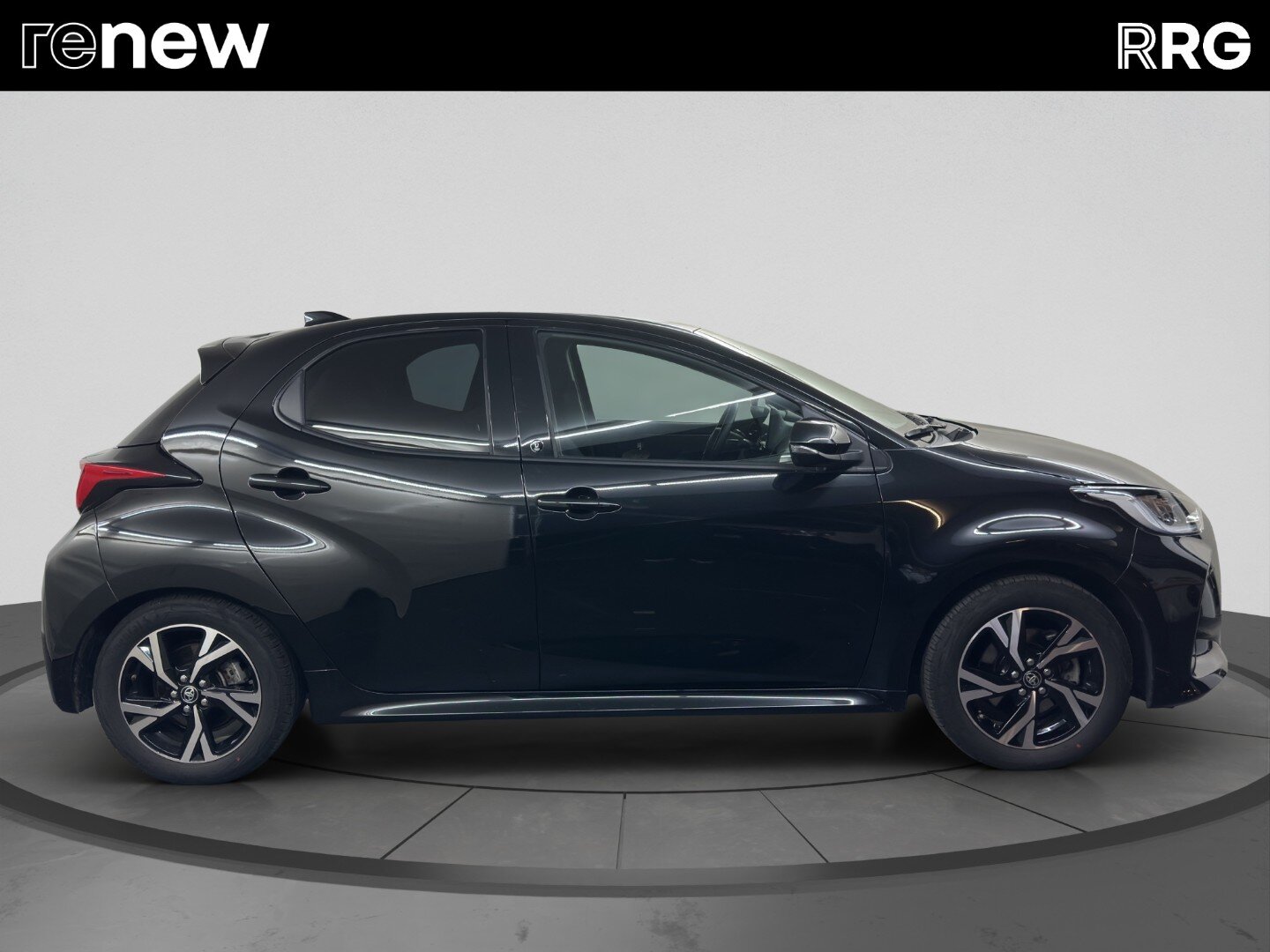 TOYOTA Yaris Cross 1.5 Trend e-CVT, Full-Hybrid Petrol/Electric, Second hand / Used, Automatic - 2