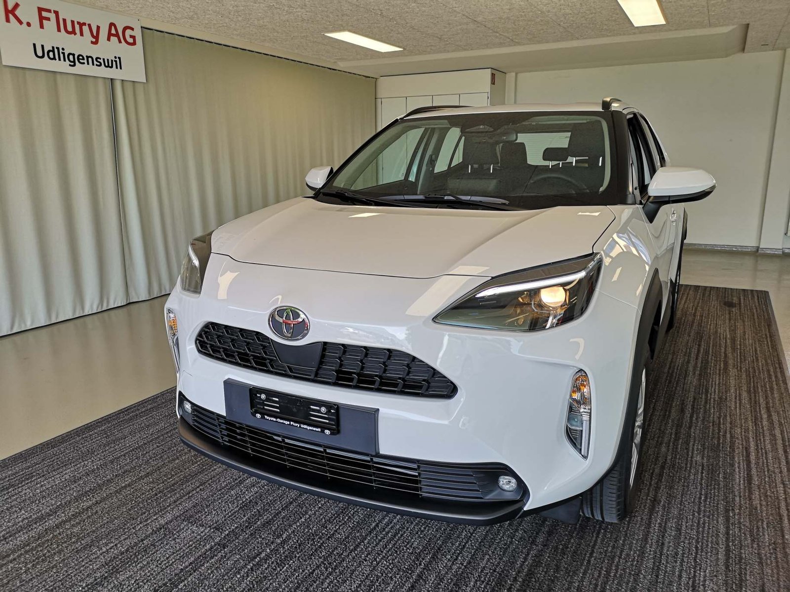 TOYOTA Yaris Cross 1.5 VVT-i HSD Comfort, Full-Hybrid Petrol/Electric, New car, Automatic - 4