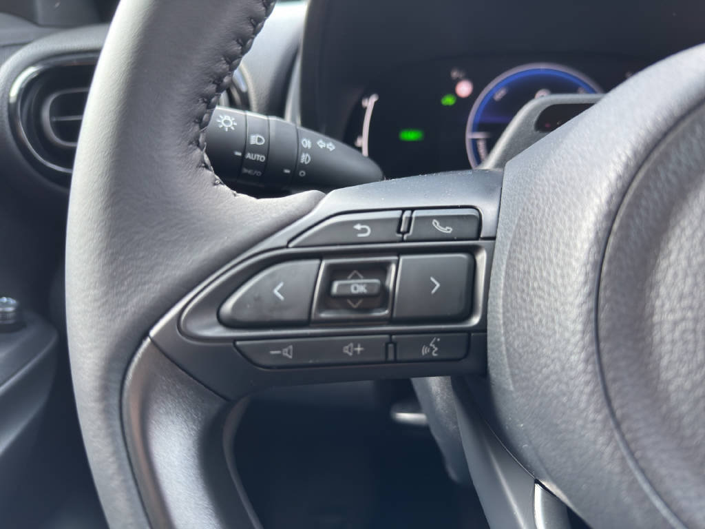 TOYOTA Yaris Cross 1.5 VVT-i HSD Comfort AWD-i, Hybride Intégral Essence/Électricité, Voiture nouvelle, Automatique - 7