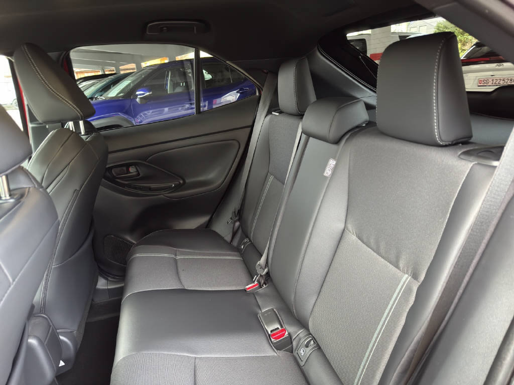 TOYOTA Yaris Cross 1.5 VVT-i HSD Premium AWD-i, Hybride Intégral Essence/Électricité, Voiture nouvelle, Automatique - 6