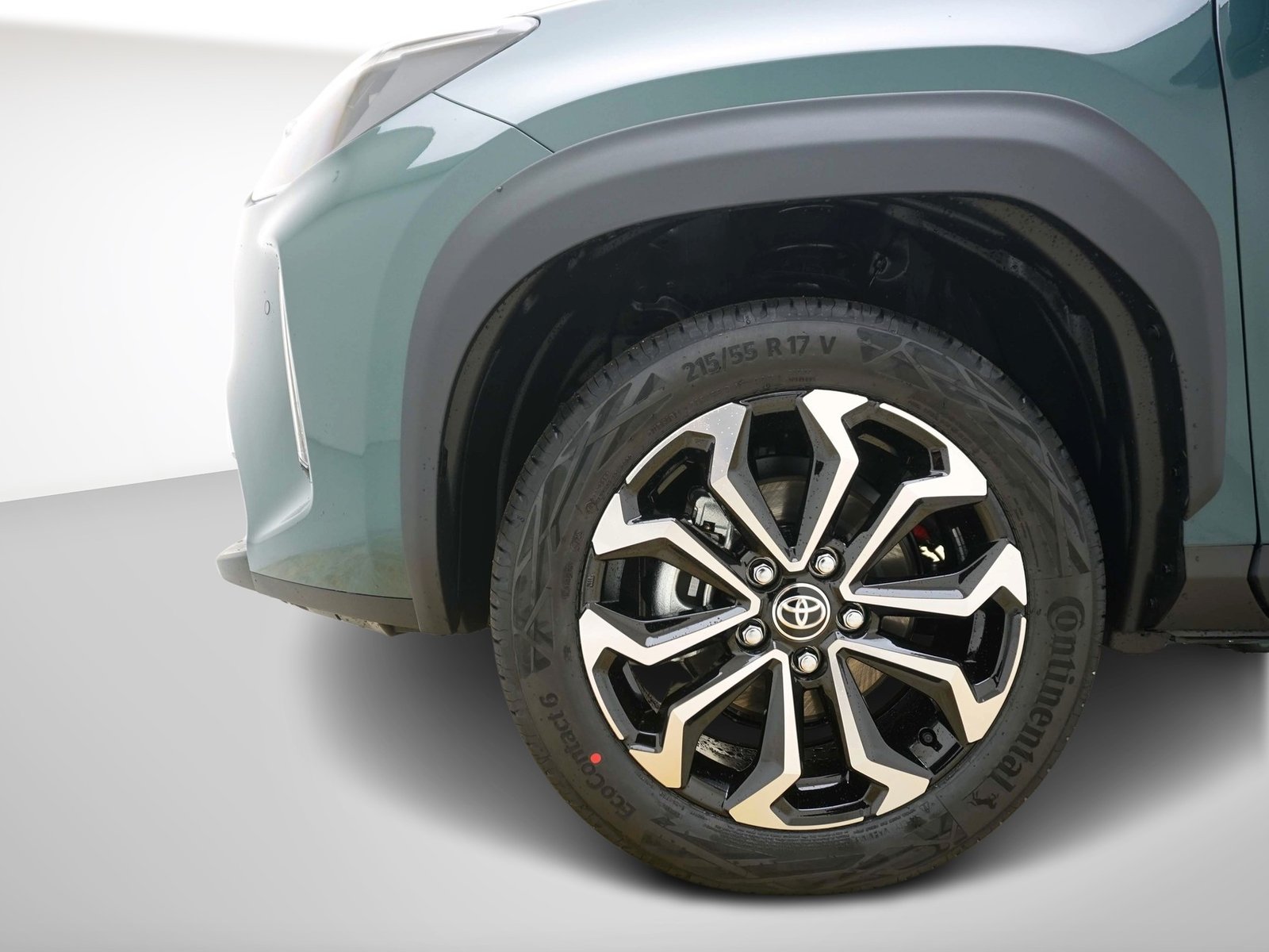 TOYOTA Yaris Cross 1.5 HSD Trend AWD-i ** 4x4 **, Voll-Hybrid Benzin/Elektro, Neuwagen, Automatik - 6