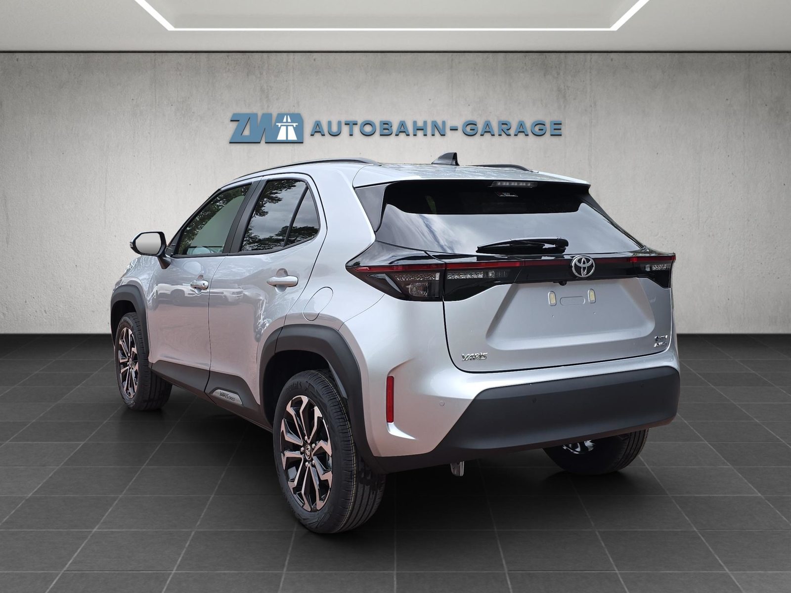 TOYOTA Yaris Cross 1.5 VVT-i HSD Trend AWD-i, Hybride Integrale Benzina/Elettrica, Auto nuove, Automatico - 3