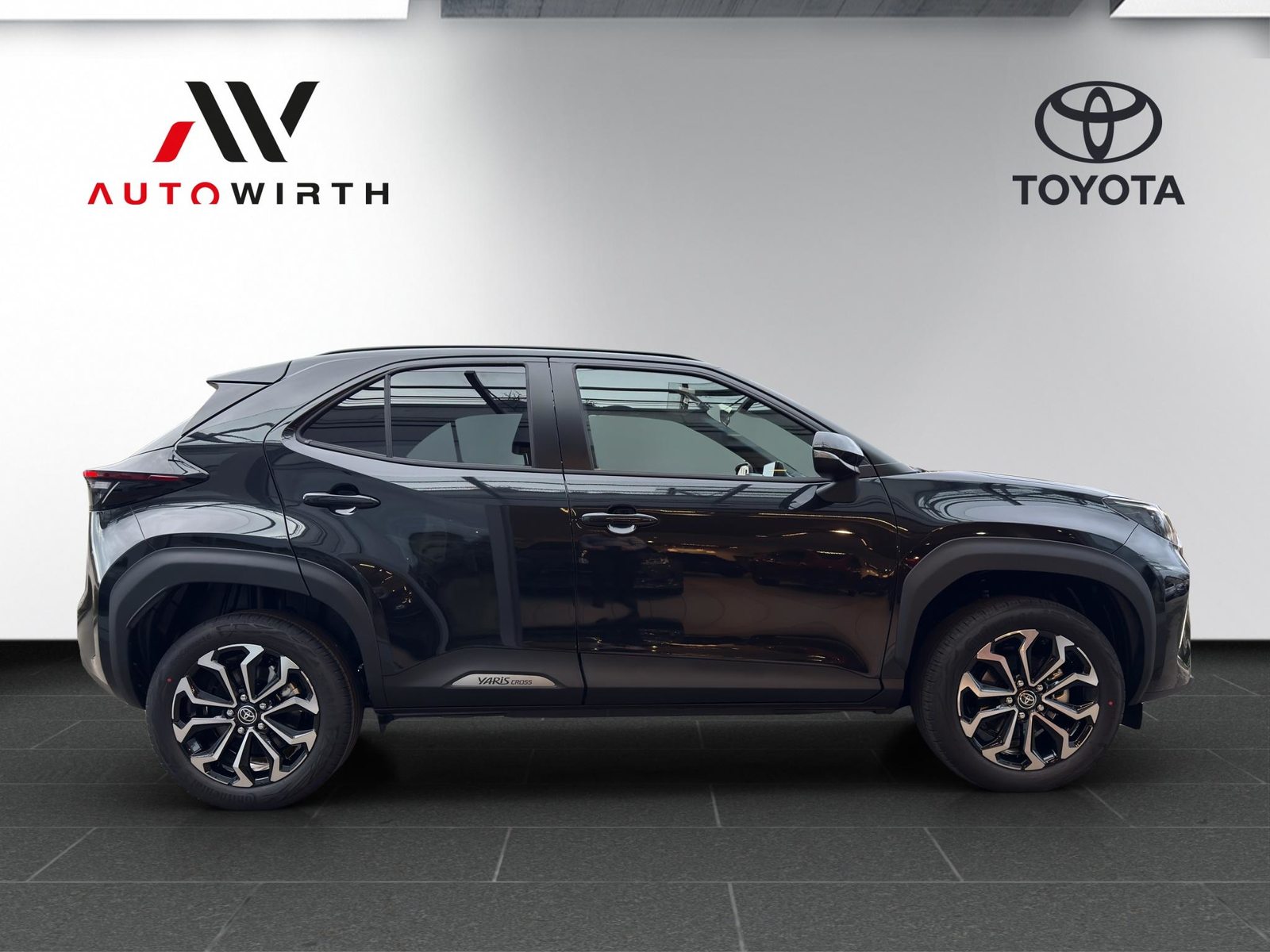 TOYOTA Yaris Cross 1.5 VVT-i HSD Trend, Hybride Intégral Essence/Électricité, Voiture nouvelle, Automatique - 4