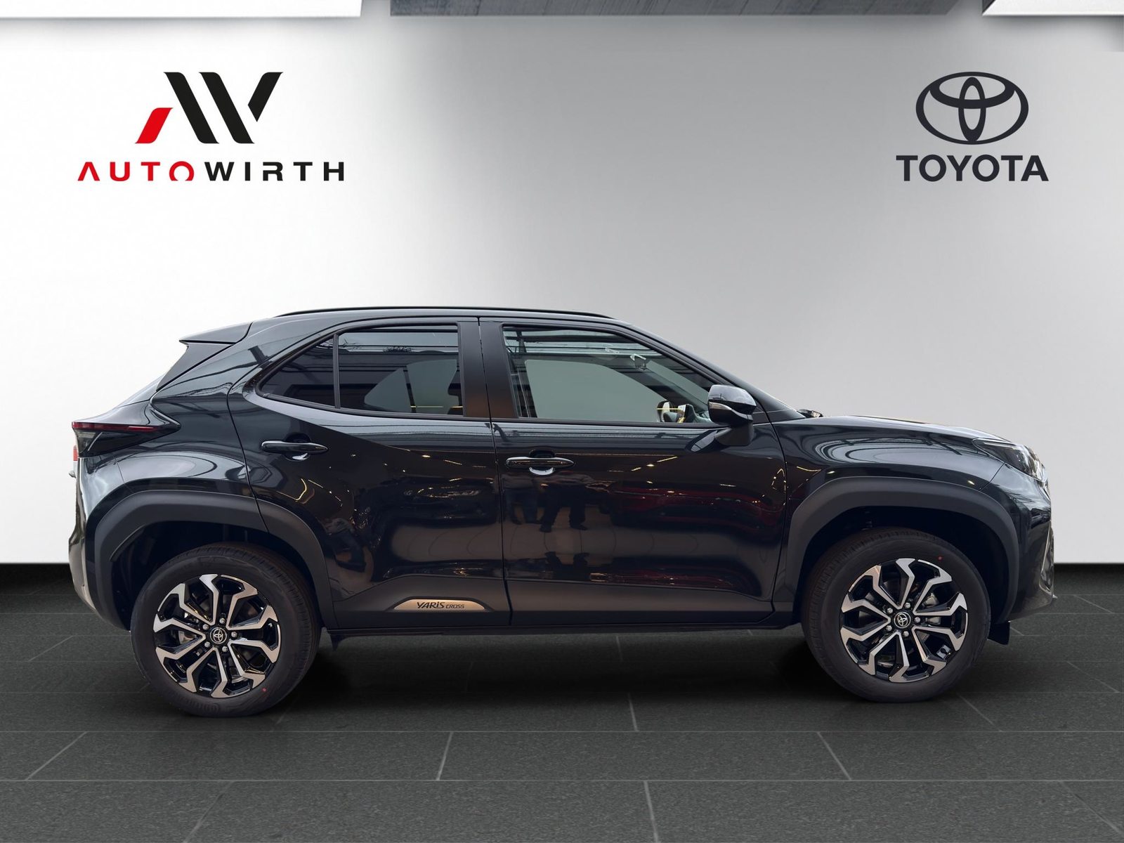 TOYOTA Yaris Cross 1.5 VVT-i HSD Trend AWD-i, Full-Hybrid Petrol/Electric, New car, Automatic - 4