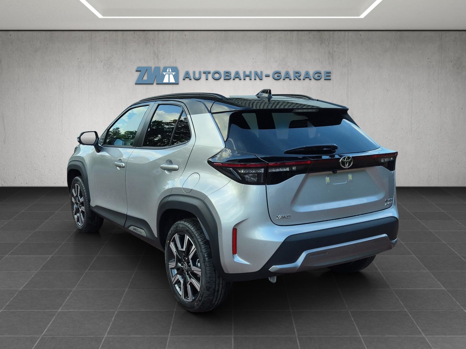 TOYOTA Yaris Cross 1.5 VVT-i HSD Premium AWD-i, Voll-Hybrid Benzin/Elektro, Neuwagen, Automatik - 3