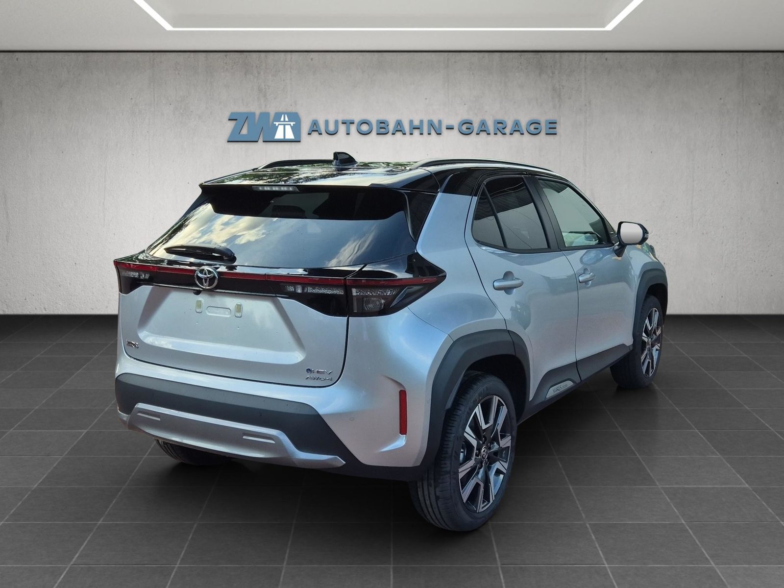 TOYOTA Yaris Cross 1.5 VVT-i HSD Premium AWD-i, Voll-Hybrid Benzin/Elektro, Neuwagen, Automatik - 5
