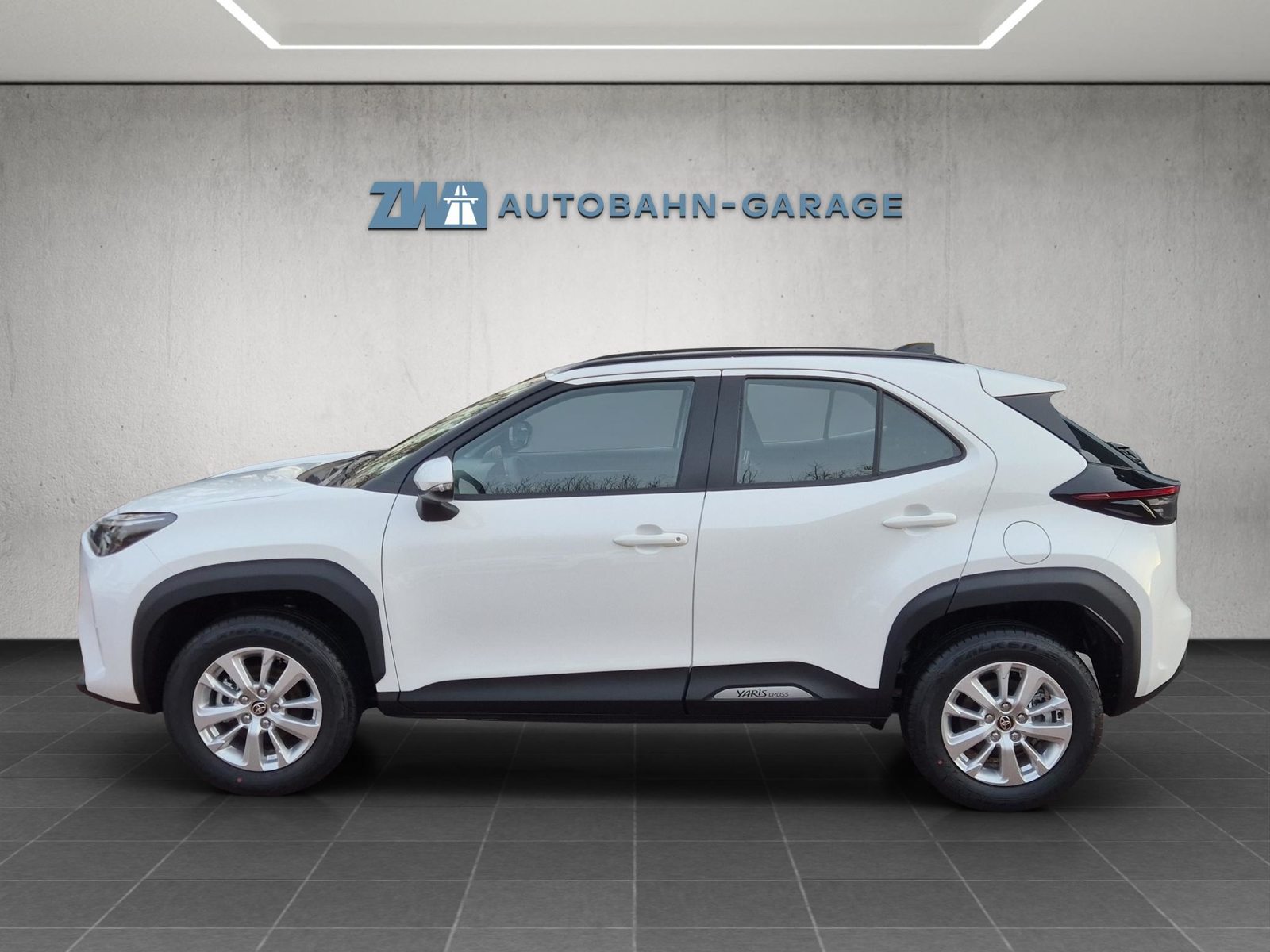 TOYOTA Yaris Cross 1.5 VVT-i HSD Comfort AWD-i, Voll-Hybrid Benzin/Elektro, Neuwagen, Automatik - 2