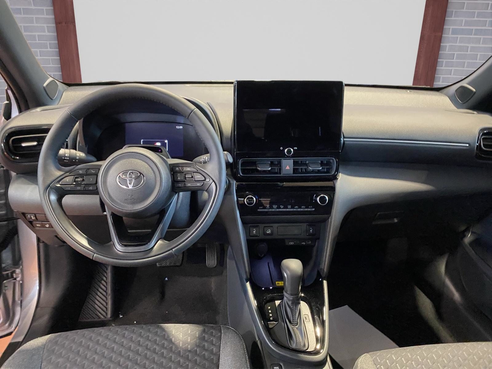 TOYOTA Yaris Cross 1.5 VVT-i HSD Trend AWD-i, Voll-Hybrid Benzin/Elektro, Neuwagen, Automatik - 7