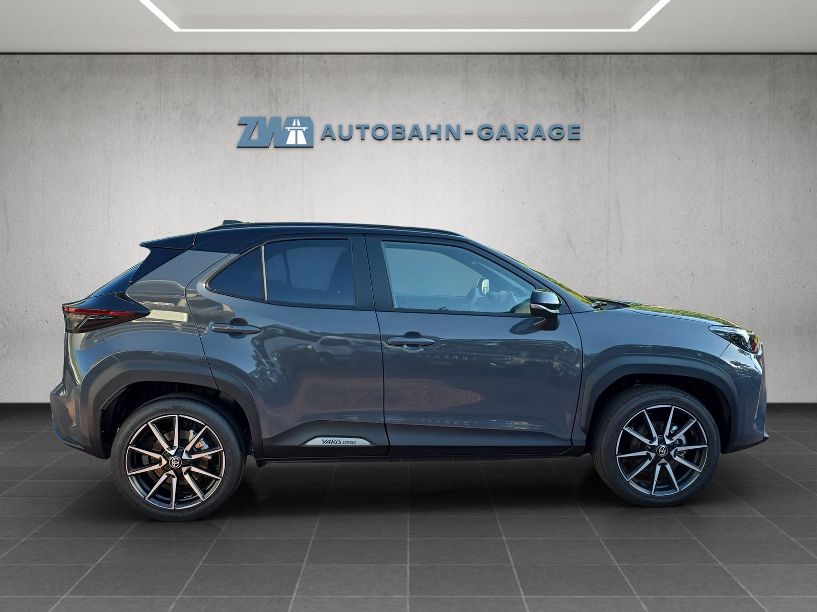 TOYOTA Yaris Cross 1.5 VVT-i HSD GR Sport, Hybride Integrale Benzina/Elettrica, Auto nuove, Automatico - 6