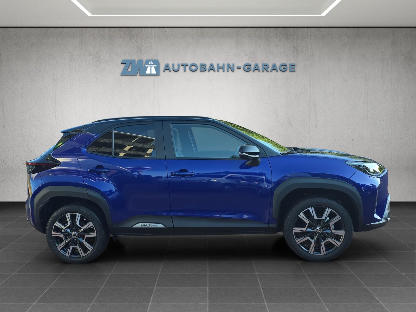TOYOTA Yaris Cross 1.5 VVT-i HSD Premium AWD-i, Full-Hybrid Petrol/Electric, New car, Automatic - 6