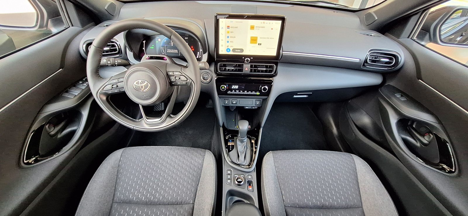 TOYOTA Yaris Cross 1.5 VVT-i HSD Trend AWD-i, Voll-Hybrid Benzin/Elektro, Neuwagen, Automatik - 6