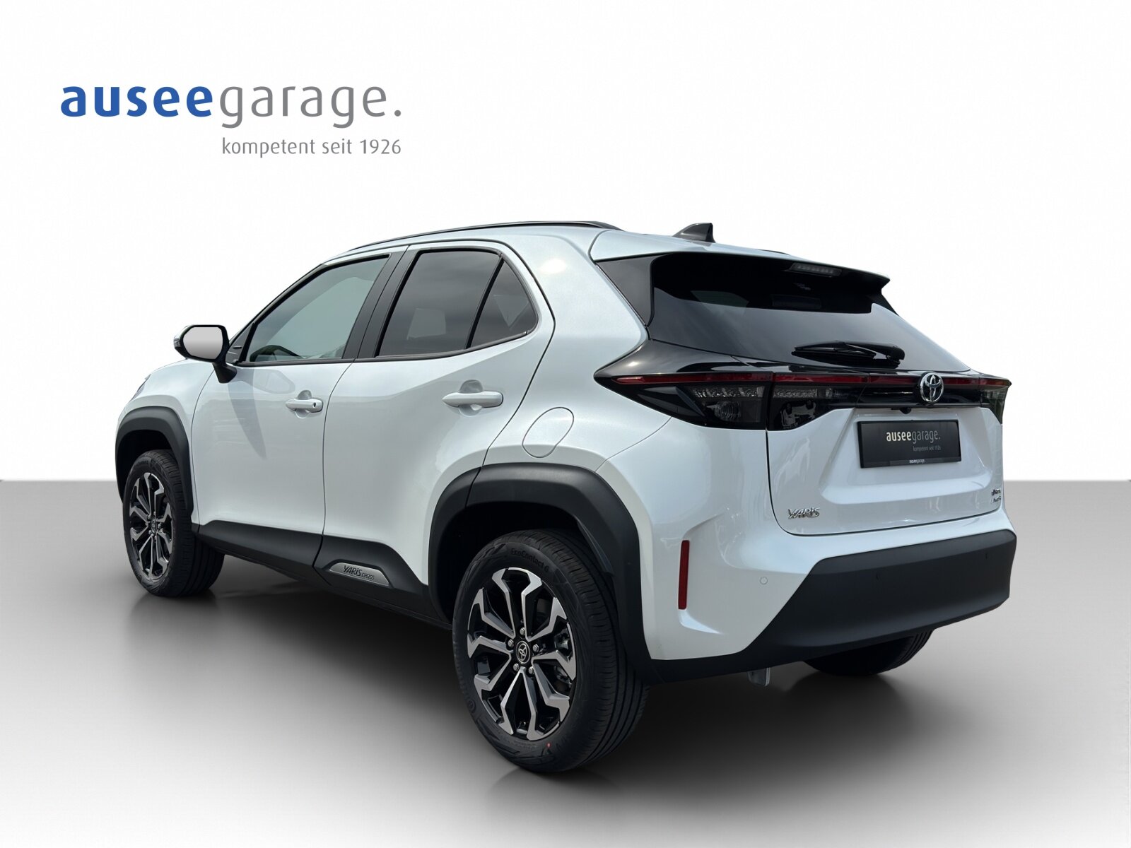 TOYOTA Yaris Cross 1.5 VVT-i HSD Trend AWD-i, Full-Hybrid Petrol/Electric, New car, Automatic - 2