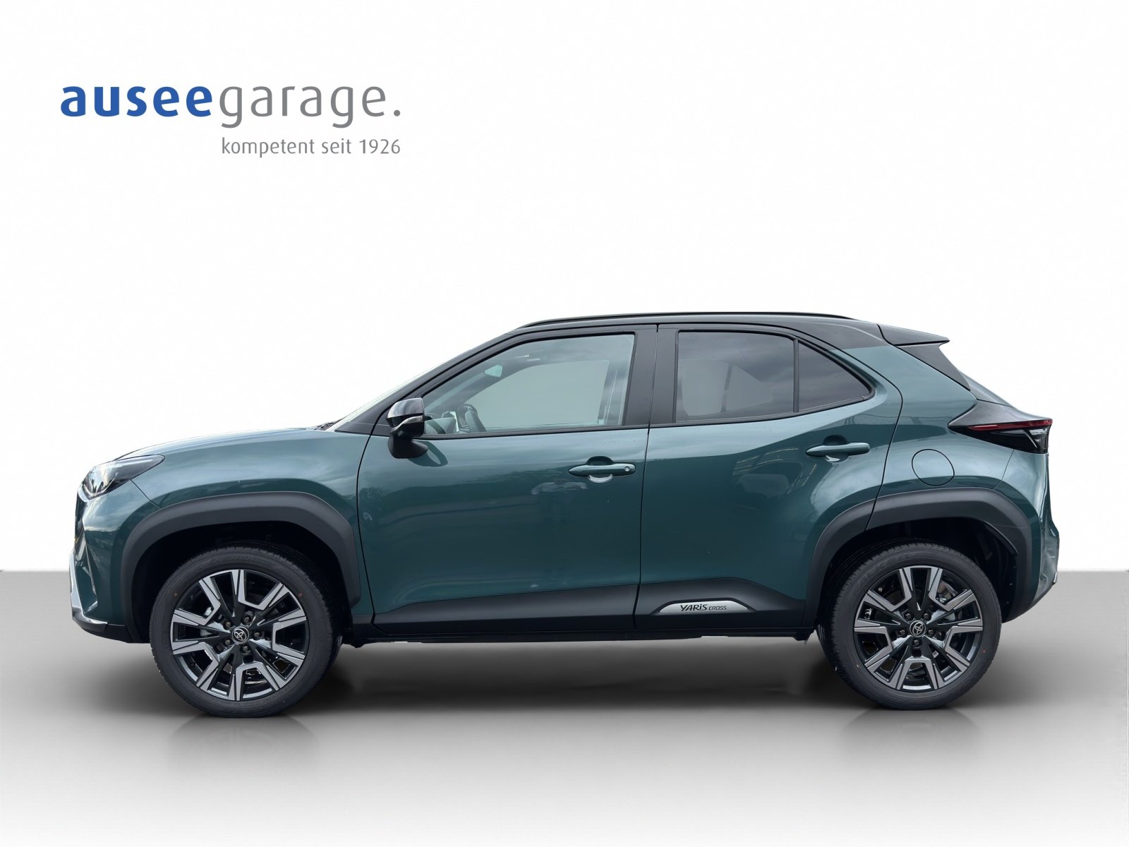 TOYOTA Yaris Cross 1.5 VVT-i HSD Premium AWD-i, Full-Hybrid Petrol/Electric, New car, Automatic - 3