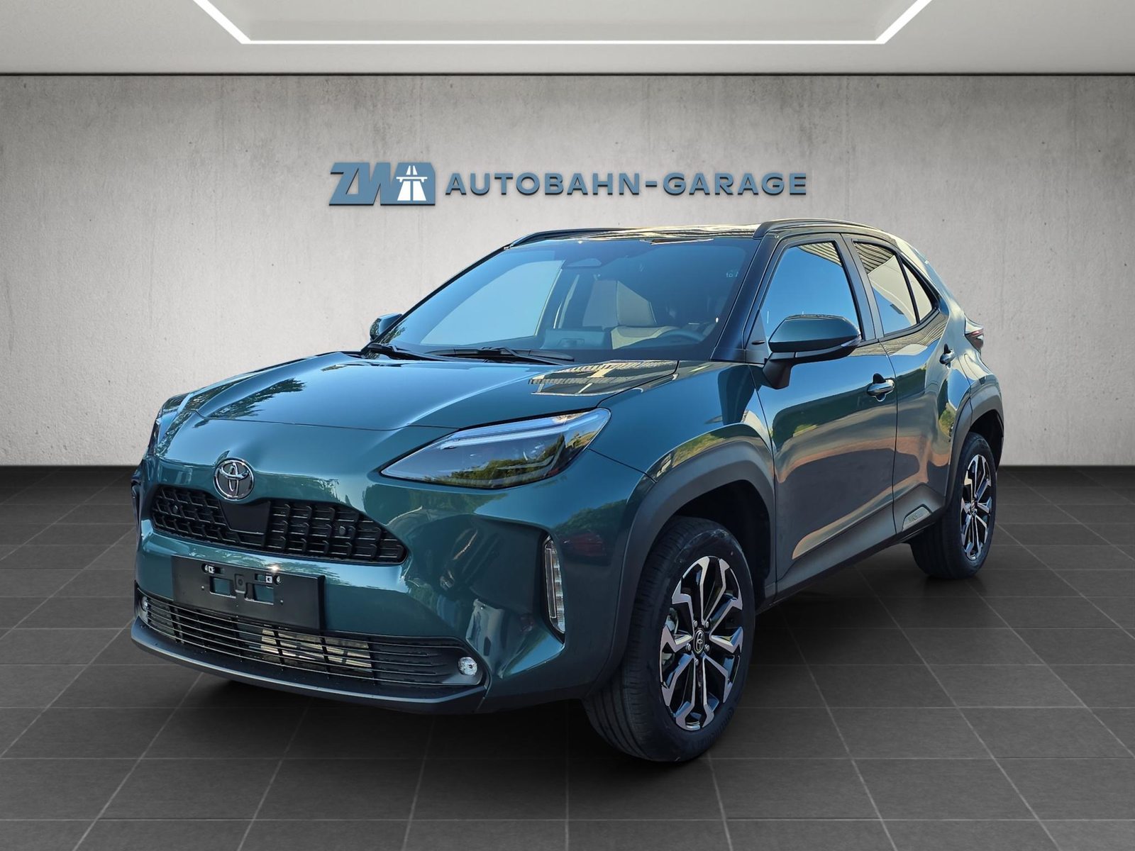 TOYOTA Yaris Cross 1.5 VVT-i HSD Trend AWD-i