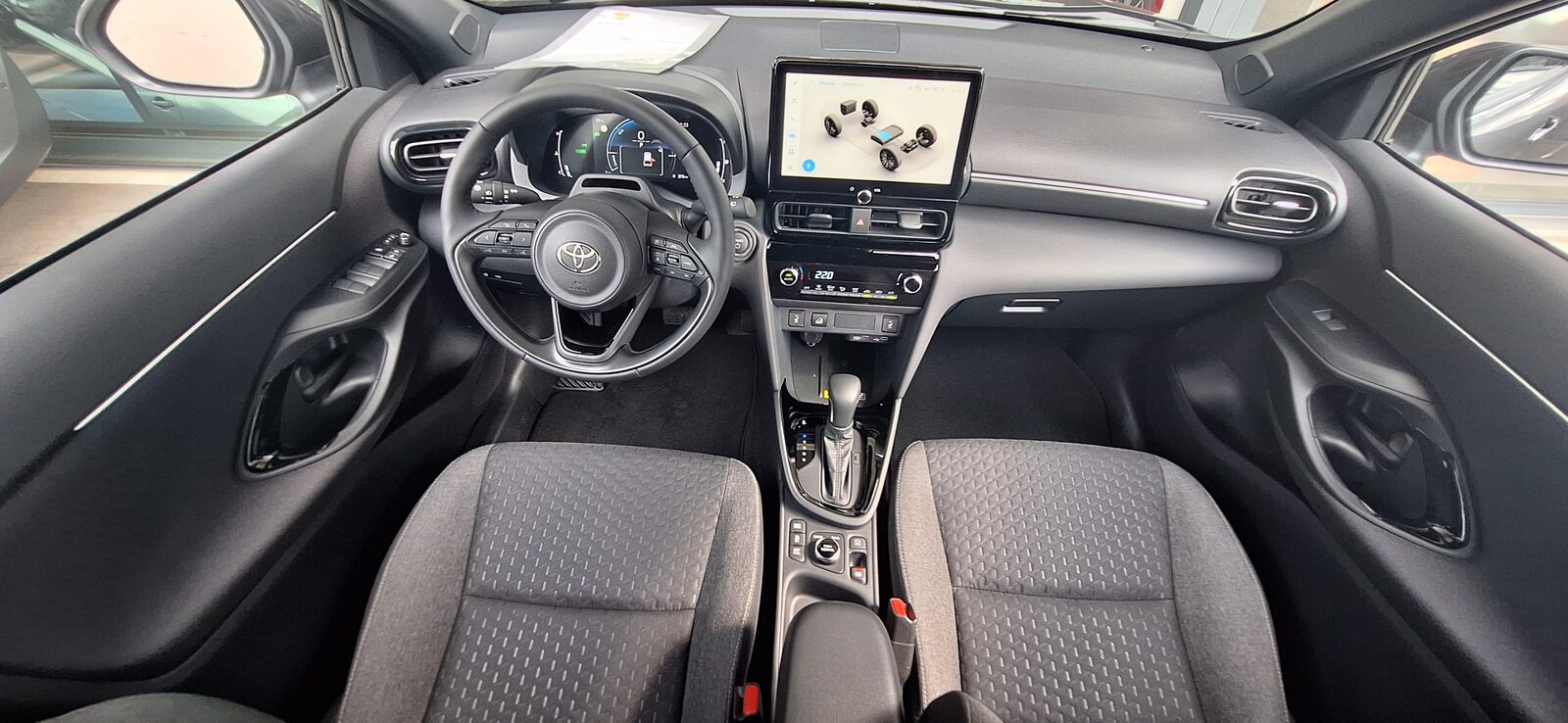 TOYOTA Yaris Cross 1.5 VVT-i HSD Trend AWD-i, Hybride Intégral Essence/Électricité, Voiture nouvelle, Automatique - 6