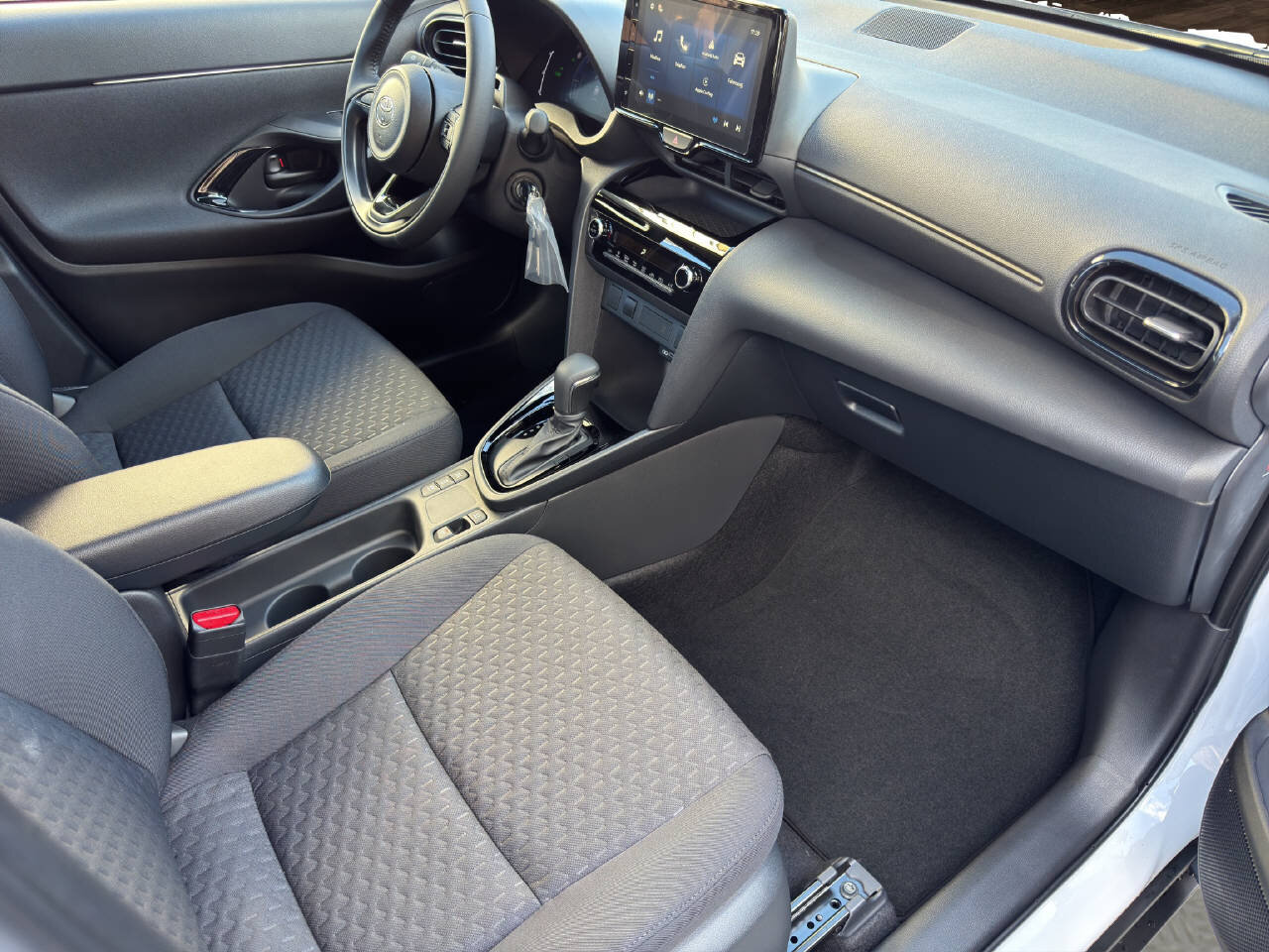 TOYOTA Yaris Cross 1.5 VVT-i HSD Comfort, Full-Hybrid Petrol/Electric, New car, Automatic - 7