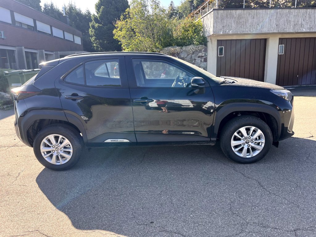 TOYOTA YARIS CROSS 1.5 VVT-i HSD Comfort, Voll-Hybrid Benzin/Elektro, Neuwagen, Automatik - 4