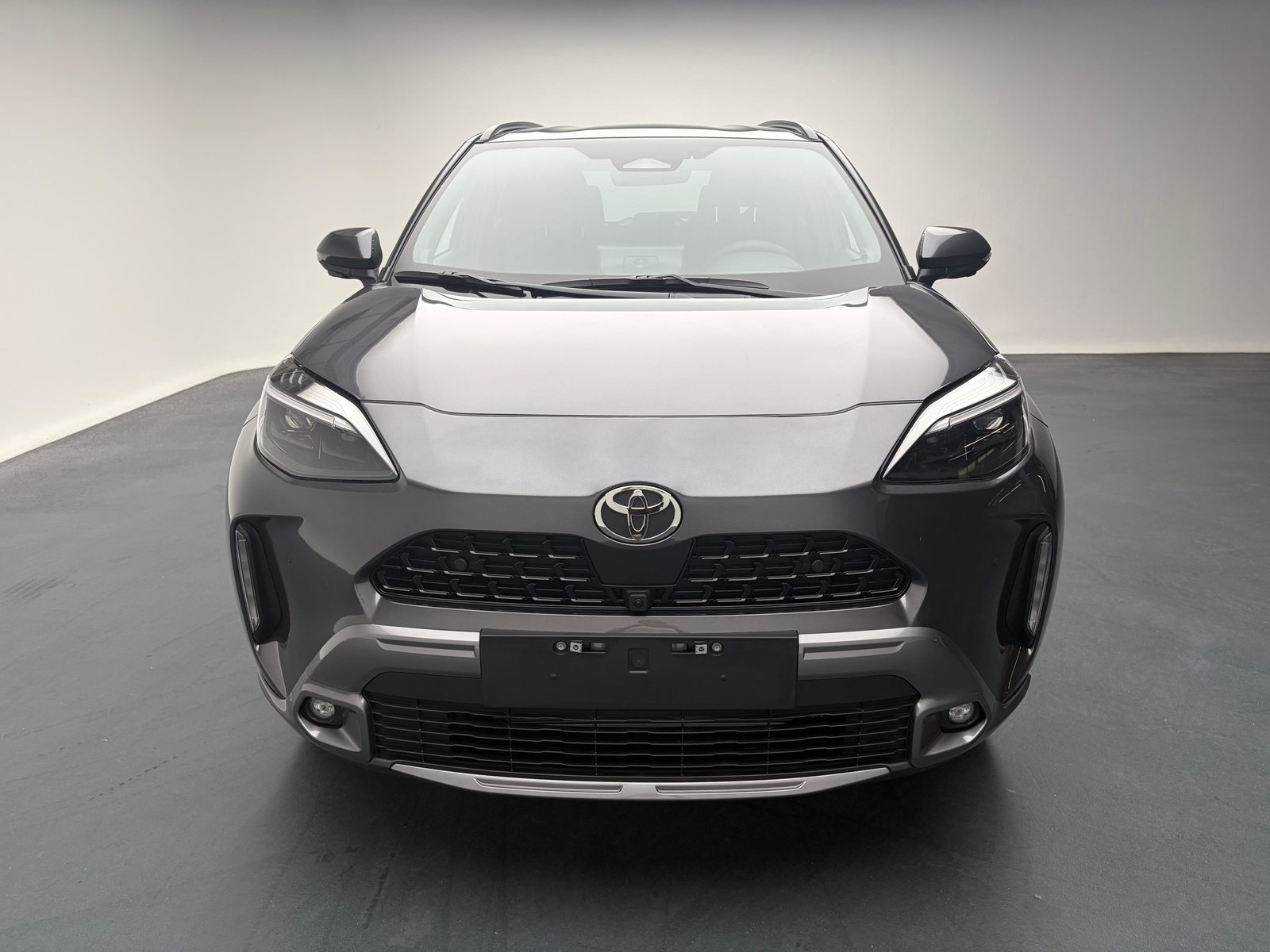 TOYOTA Yaris Cross 1.5 VVT-i HSD Premium AWD-i, Full-Hybrid Petrol/Electric, New car, Automatic - 2