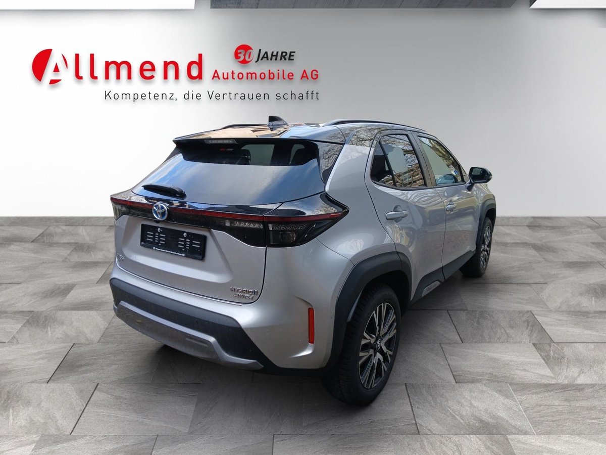 TOYOTA Yaris Cross 1.5 VVT-i HSD Adventure AWD-i, Voll-Hybrid Benzin/Elektro, Occasion / Gebraucht, Automatik - 4