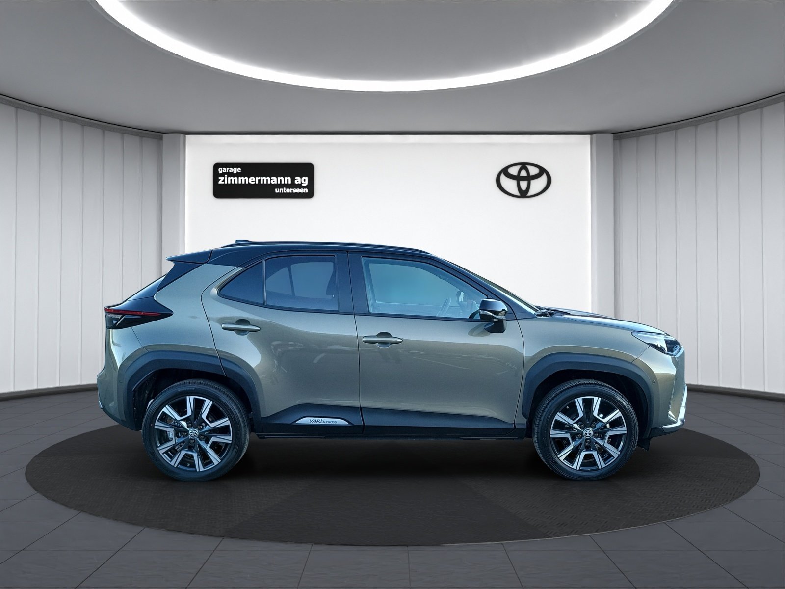 TOYOTA Yaris Cross 1.5 VVT-i HSD Premiere Edition AWD-i, Full-Hybrid Petrol/Electric, Second hand / Used, Automatic - 5