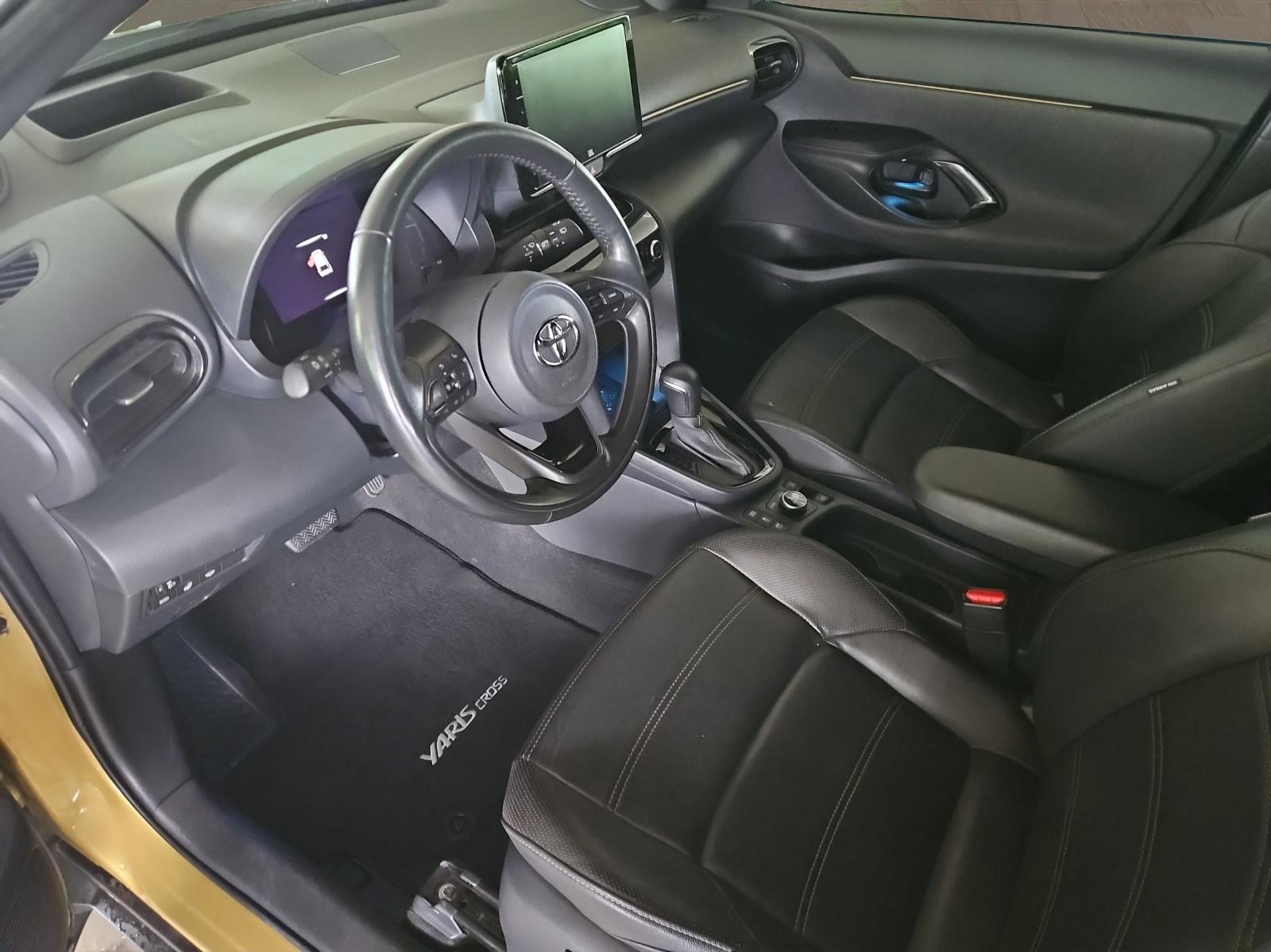 TOYOTA Yaris Cross 1.5 VVT-i HSD Premiere Edition AWD-i, Voll-Hybrid Benzin/Elektro, Occasion / Gebraucht, Automatik - 7