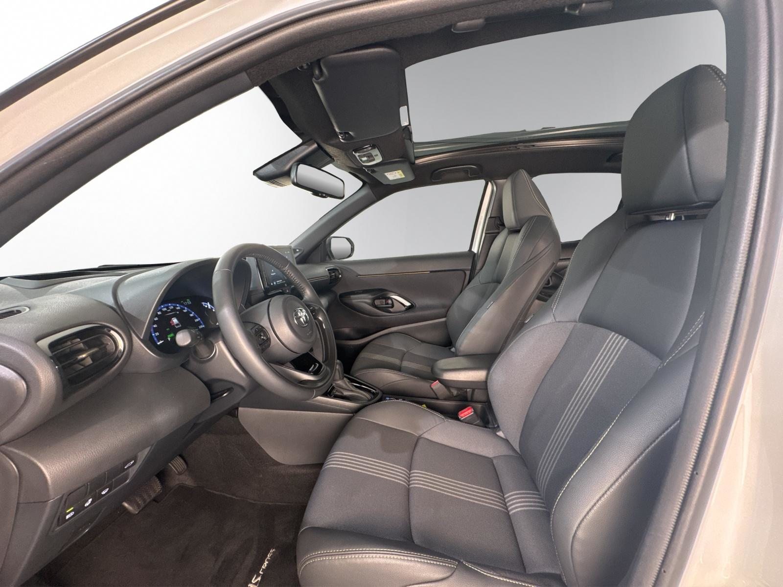 TOYOTA Yaris Cross 1.5 VVT-i HSD Adventure AWD-i, Voll-Hybrid Benzin/Elektro, Occasion / Gebraucht, Automatik - 7
