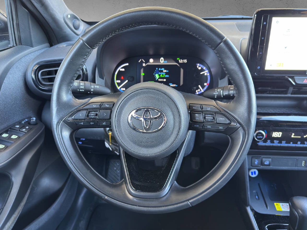 TOYOTA Yaris Cross 1.5 VVT-i HSD Adve, Hybride Intégral Essence/Électricité, Occasion / Utilisé, Automatique - 7
