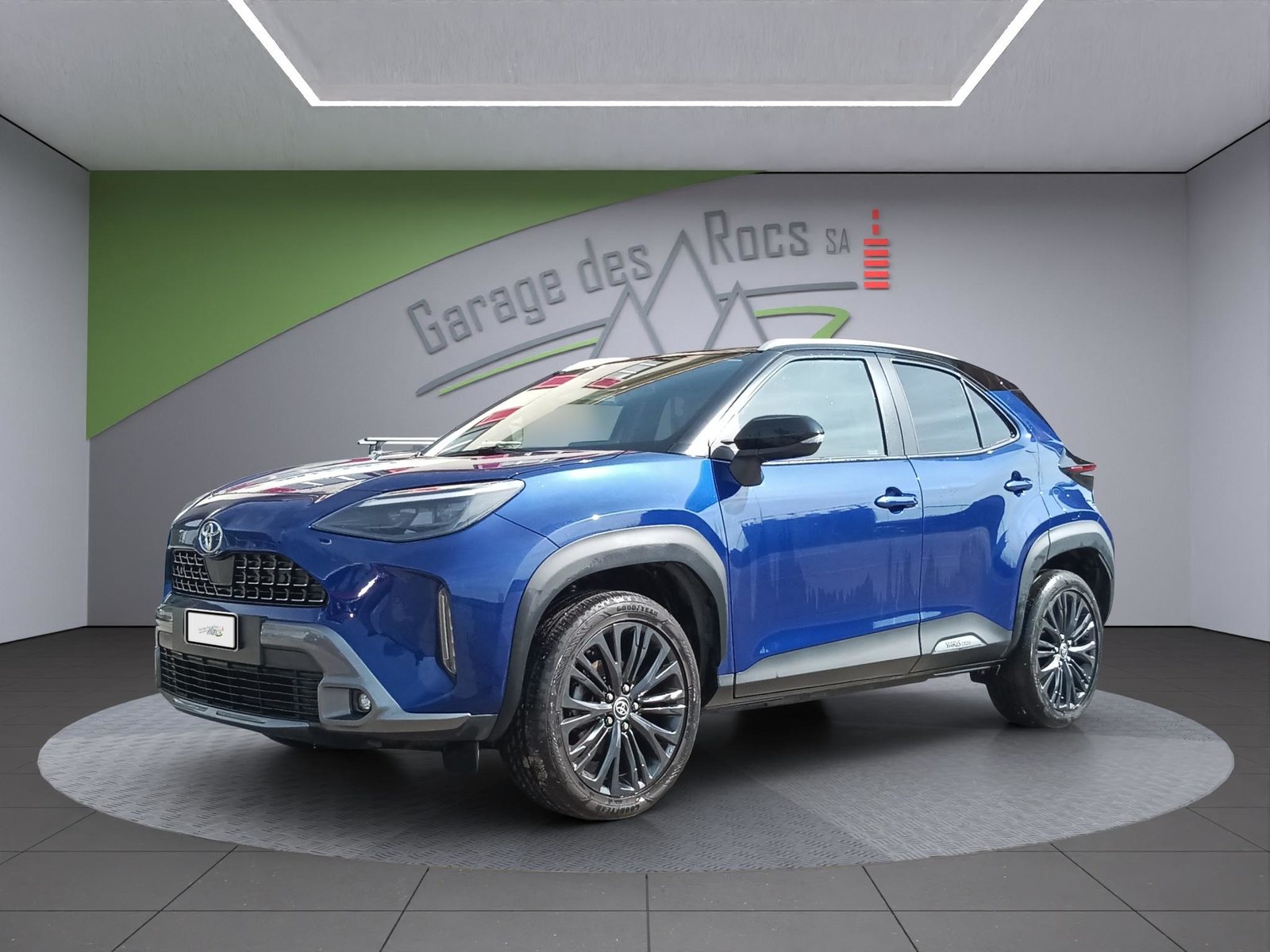 TOYOTA Yaris Cross 1.5 VVT-i HSD Adventure AWD-i, Voll-Hybrid Benzin/Elektro, Occasion / Gebraucht, Automatik - 3