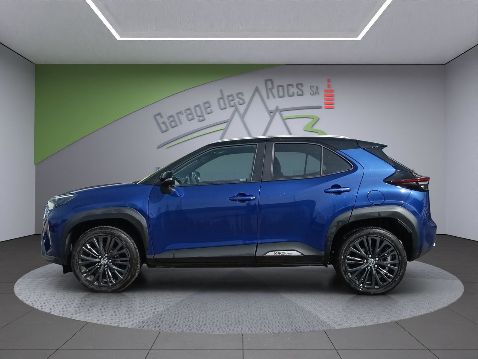 TOYOTA Yaris Cross 1.5 VVT-i HSD Adventure AWD-i, Voll-Hybrid Benzin/Elektro, Occasion / Gebraucht, Automatik - 4
