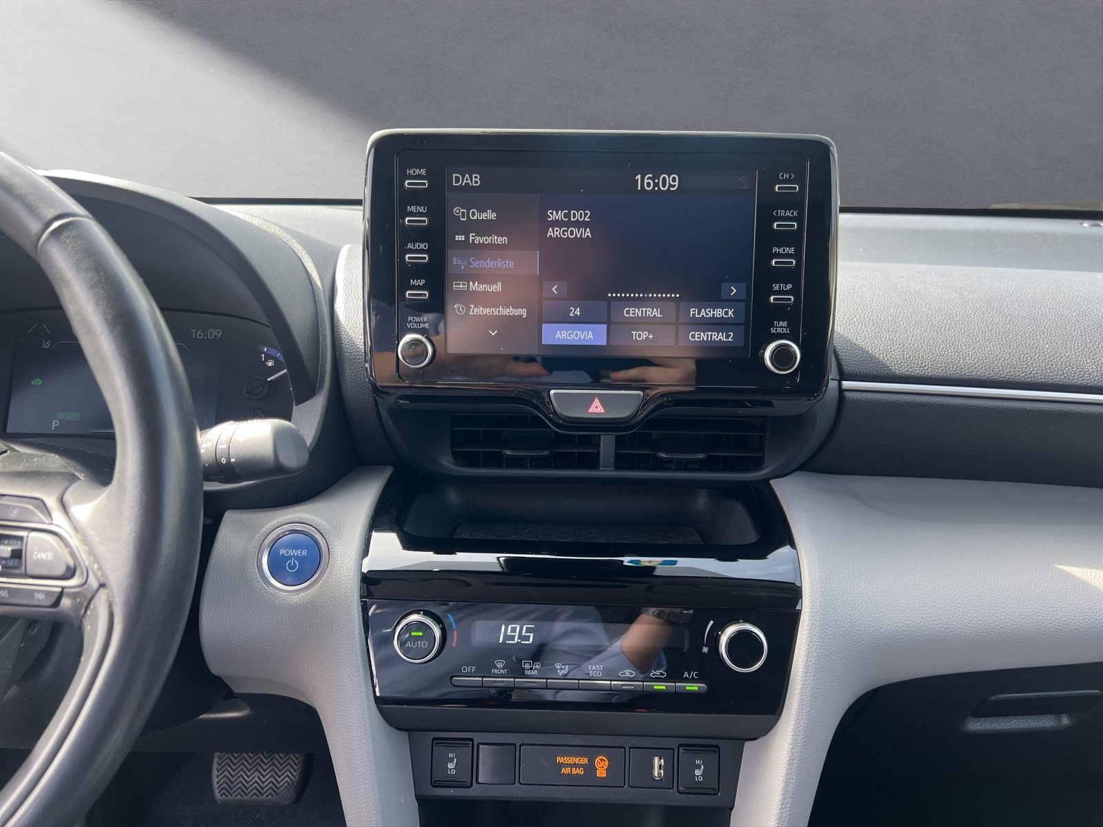 TOYOTA Yaris Cross 1.5 VVT-i HSD Comfort, Hybride Integrale Benzina/Elettrica, Occasioni / Usate, Automatico - 6