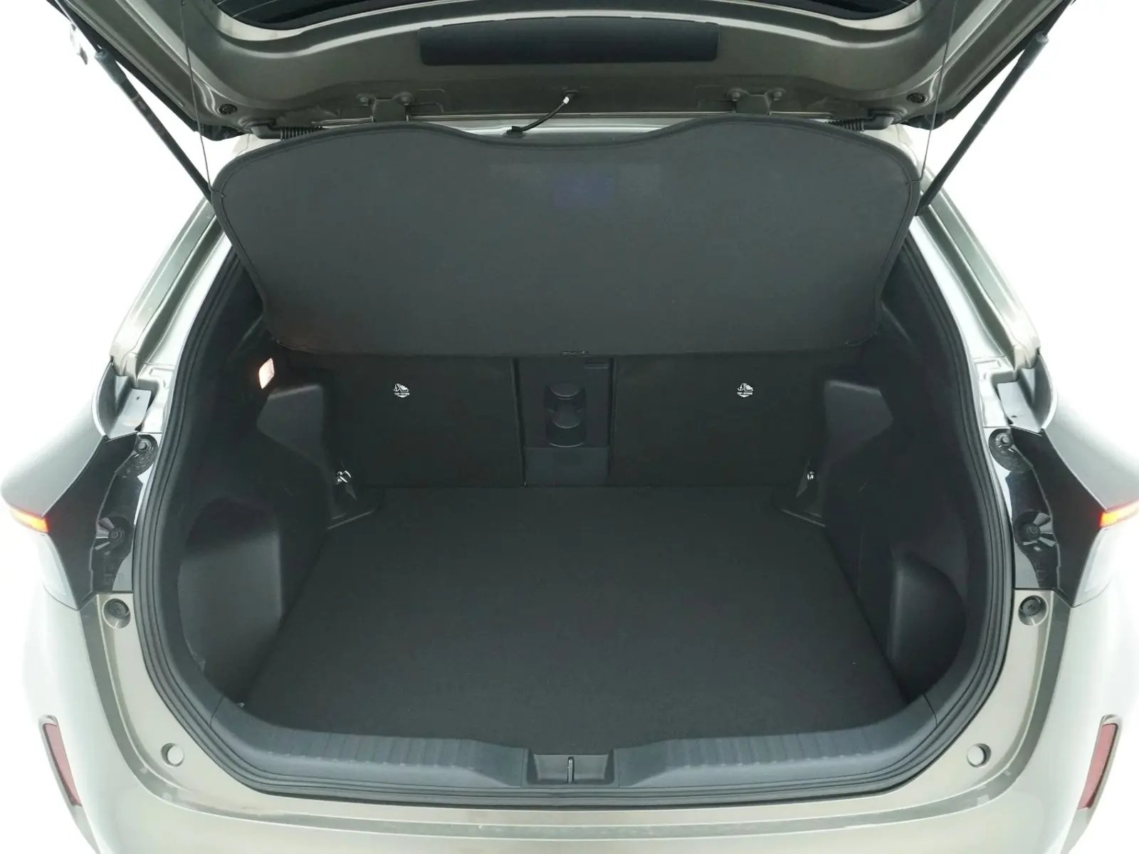 TOYOTA Yaris Cross 1.5 VVT-i HSD Trend AWD-i, Voll-Hybrid Benzin/Elektro, Occasion / Gebraucht, Automatik - 5
