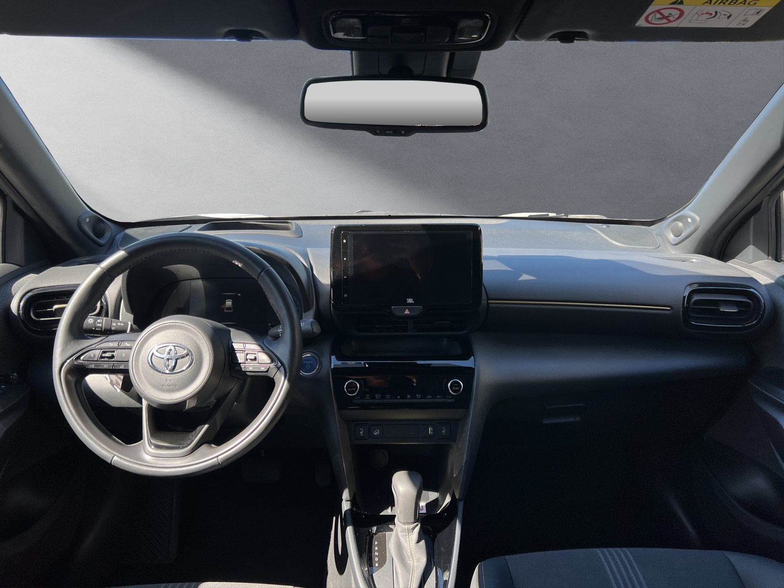 TOYOTA Yaris Cross 1.5 VVT-i HSD Adventure AWD-i, Full-Hybrid Petrol/Electric, Second hand / Used, Automatic - 4
