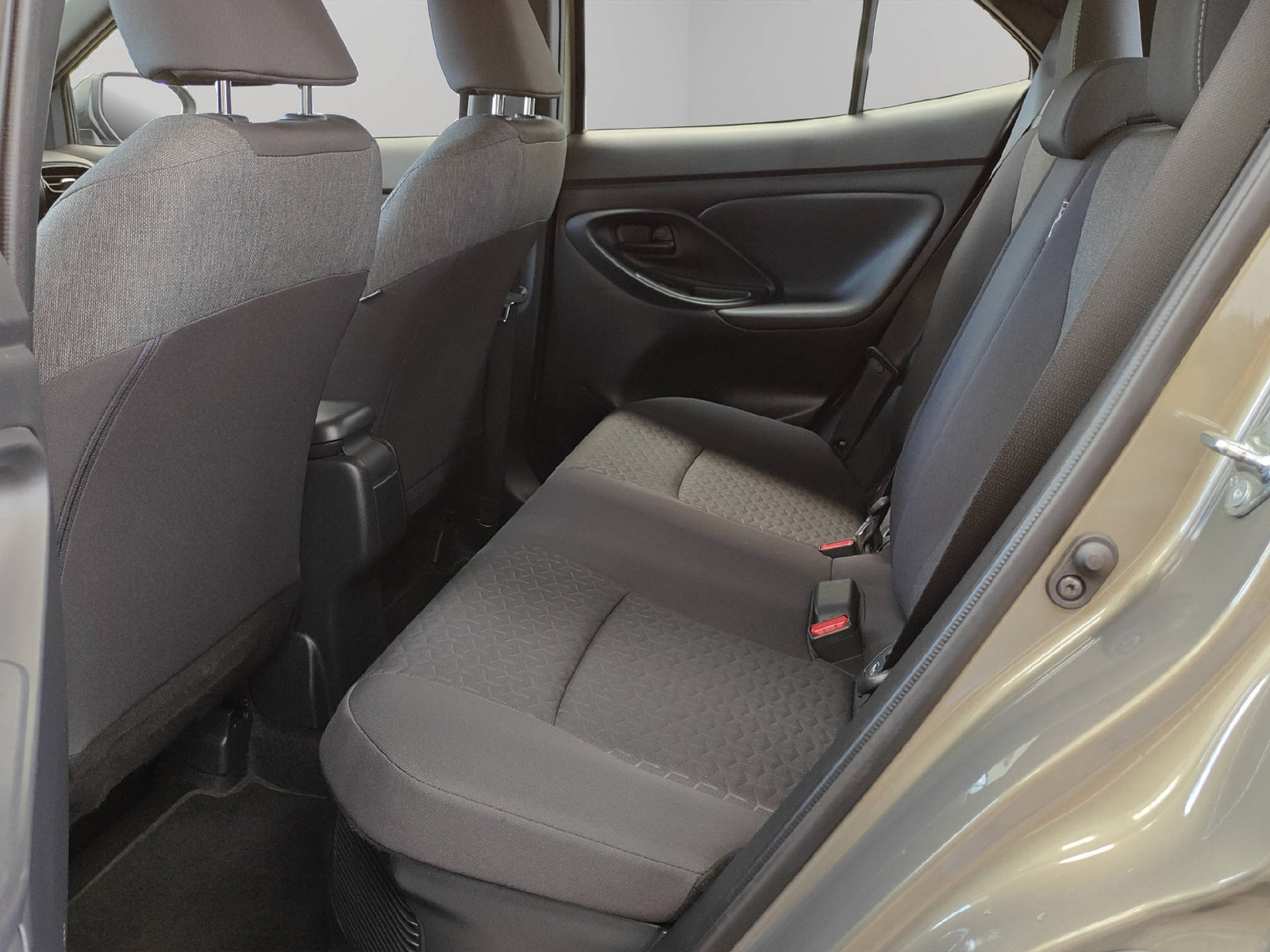 TOYOTA Yaris Cross 1.5 VVT-i HSD Trend AWD-i, Hybride Intégral Essence/Électricité, Occasion / Utilisé, Automatique - 6
