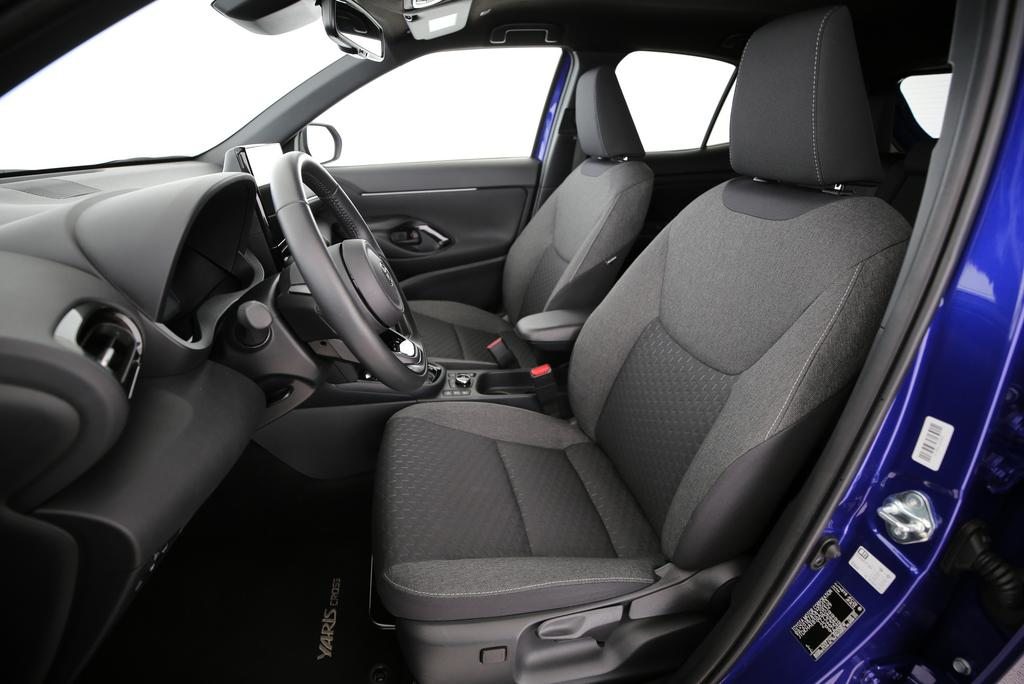 TOYOTA Yaris Cross 1.5 VVT-i HSD Trend AWD-i, Hybride Intégral Essence/Électricité, Occasion / Utilisé, Automatique - 4