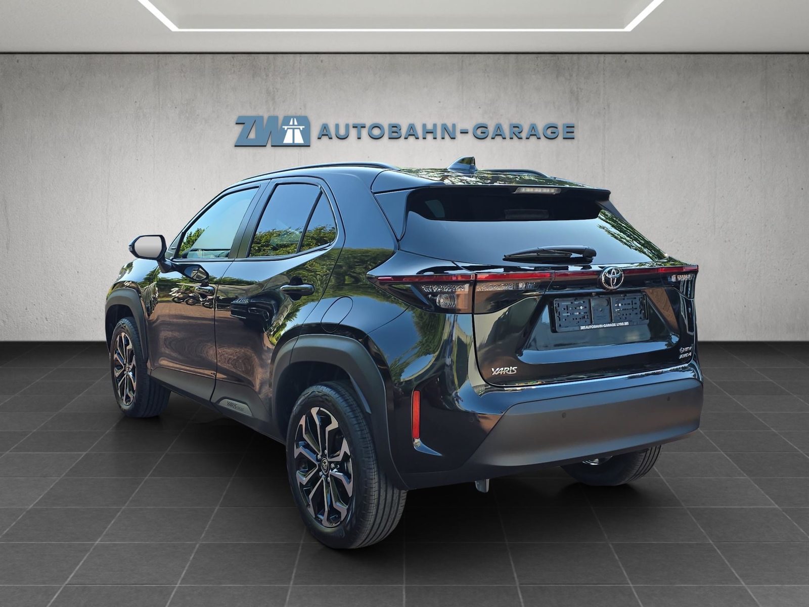 TOYOTA Yaris Cross 1.5 VVT-i HSD Trend AWD-i, Hybride Integrale Benzina/Elettrica, Occasioni / Usate, Automatico - 3