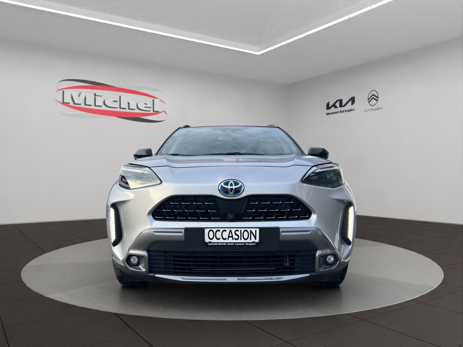 TOYOTA Yaris Cross 1.5 VVT-i HSD Adventure AWD-i / Panorama-Glasdac, Voll-Hybrid Benzin/Elektro, Occasion / Gebraucht, Automatik - 2