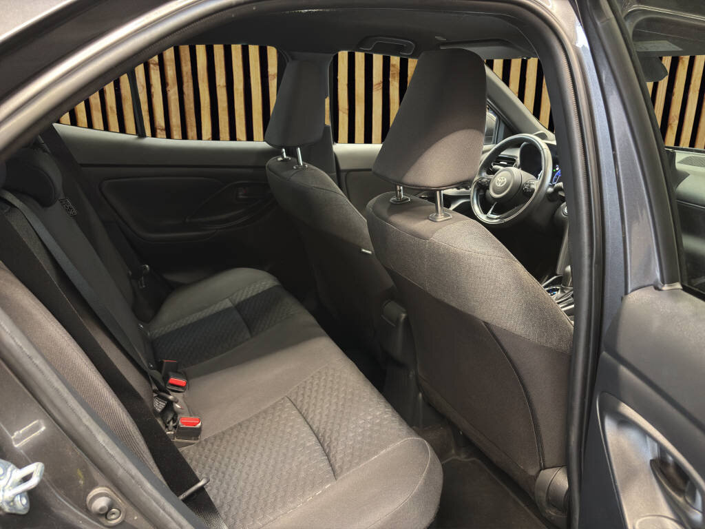 TOYOTA Yaris Cross 1.5 VVT-i HSD Trend, Voll-Hybrid Benzin/Elektro, Occasion / Gebraucht, Automatik - 6