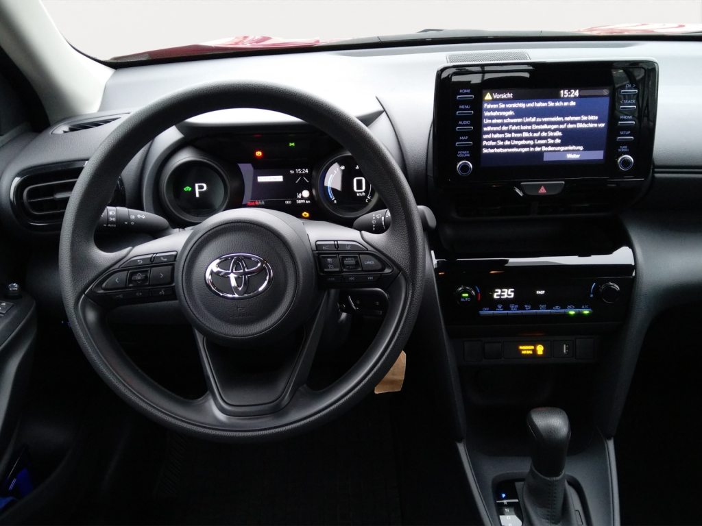 TOYOTA Yaris Cross 1.5 VVT-i HSD Active, Voll-Hybrid Benzin/Elektro, Occasion / Gebraucht, Automatik - 4